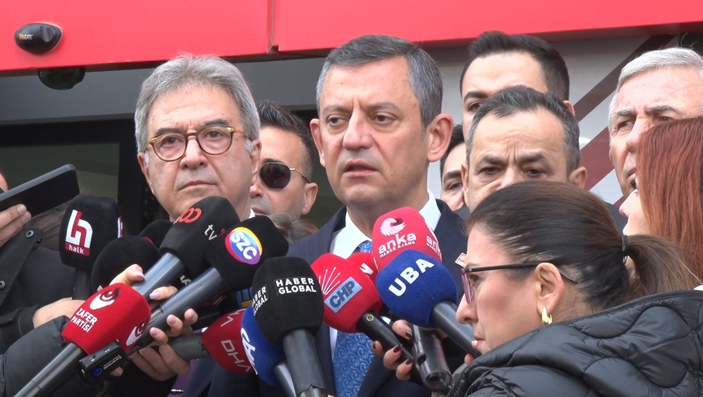 CHP Lideri Özel’den Zafer Partisi’ne ziyaret