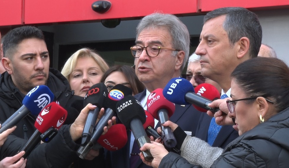 CHP Lideri Özel’den Zafer Partisi’ne ziyaret
