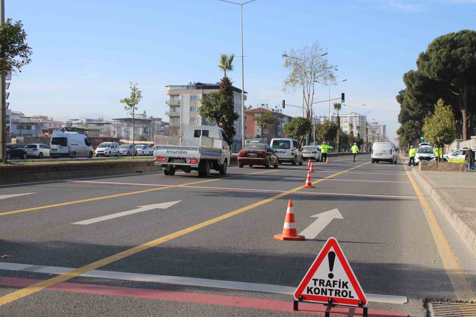 Kural tanımaz sürücüler havadan denetlendi
