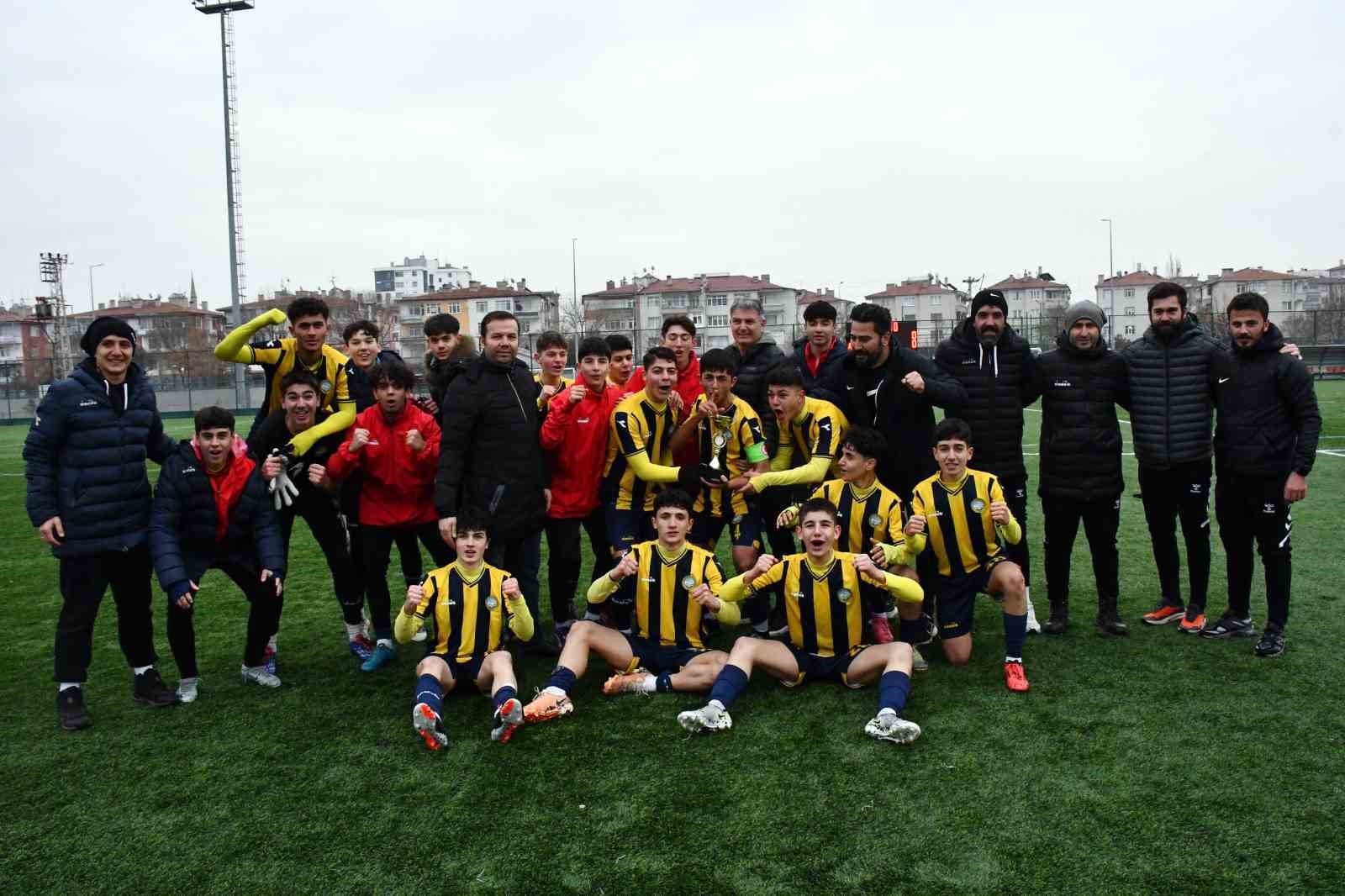 Şampiyonun adı değişmedi, Talas Belediyespor yine şampiyon