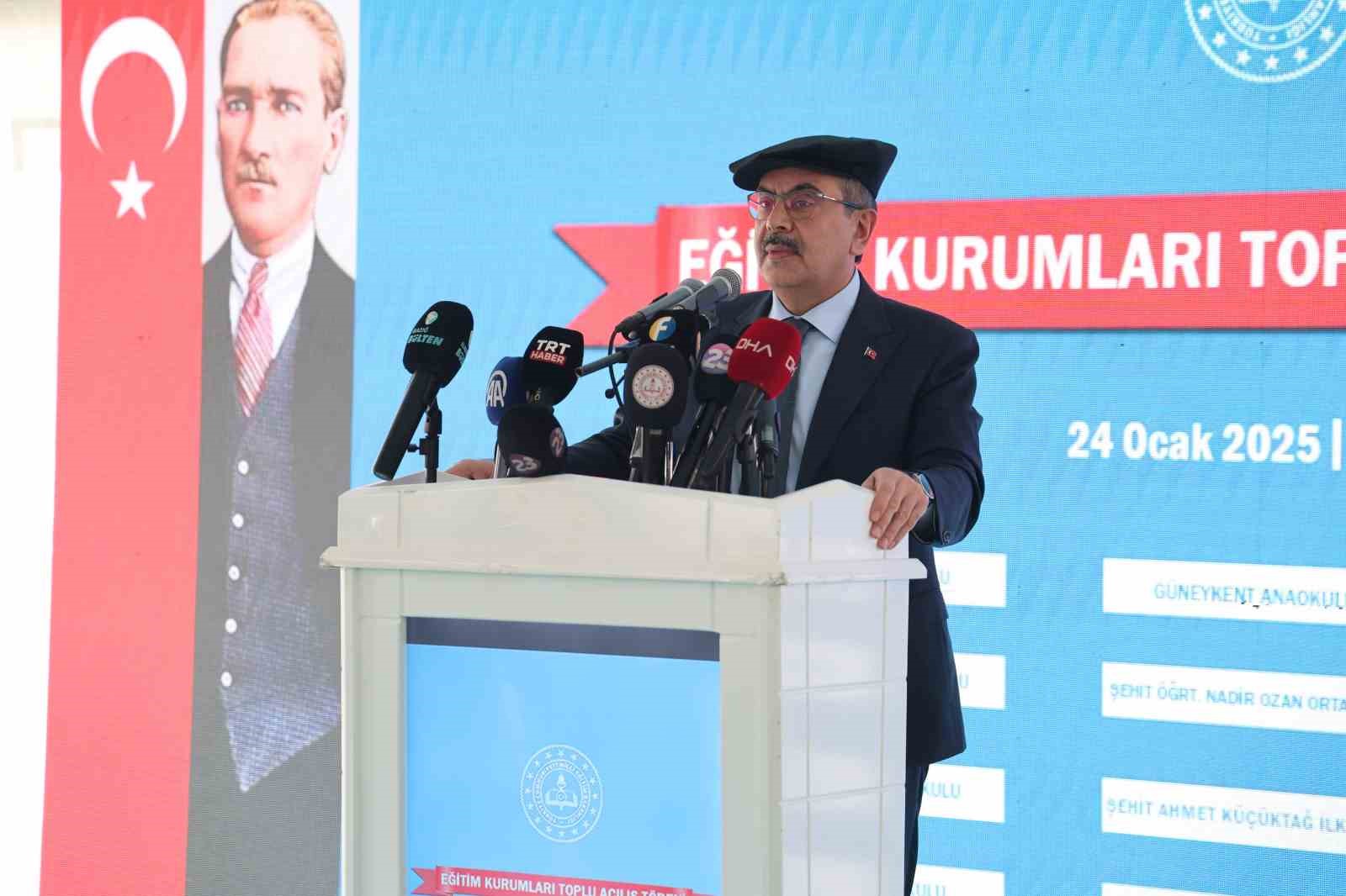 Milli Eğitim Bakanı Tekin: “Gerek fiziki kalite itibariyle gerekse de teknolojik altyapısı itibariyle dünyada gerçekten örnek gösterilen bir ülkeyiz”