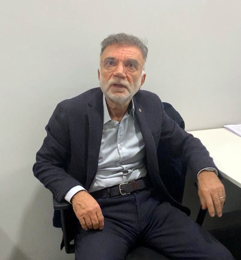 Havalimanında yakalanan R&ouml;nesas Rezidans&rsquo;ın m&uuml;teahhidi: "Kalacak yerim olmadığı i&ccedil;in Karadağ&rsquo;a kardeşimin yanına gitme kararı aldım, ka&ccedil;madım"
