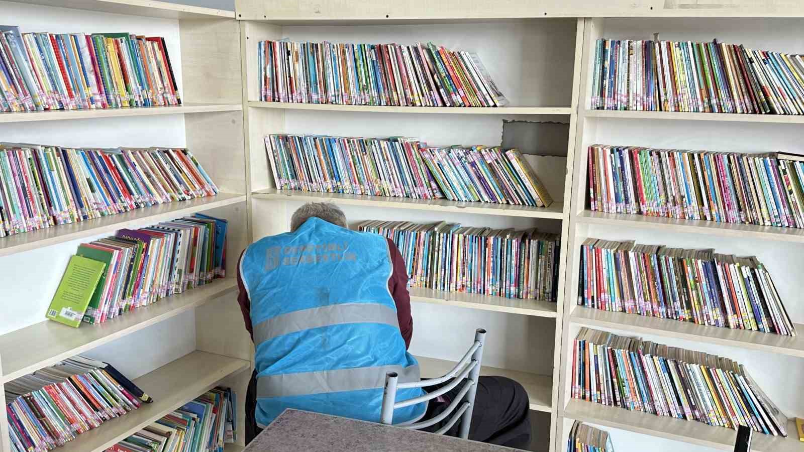 Y&uuml;k&uuml;ml&uuml;ler, &ouml;ğrenciler i&ccedil;in okulları hazırlıyor
