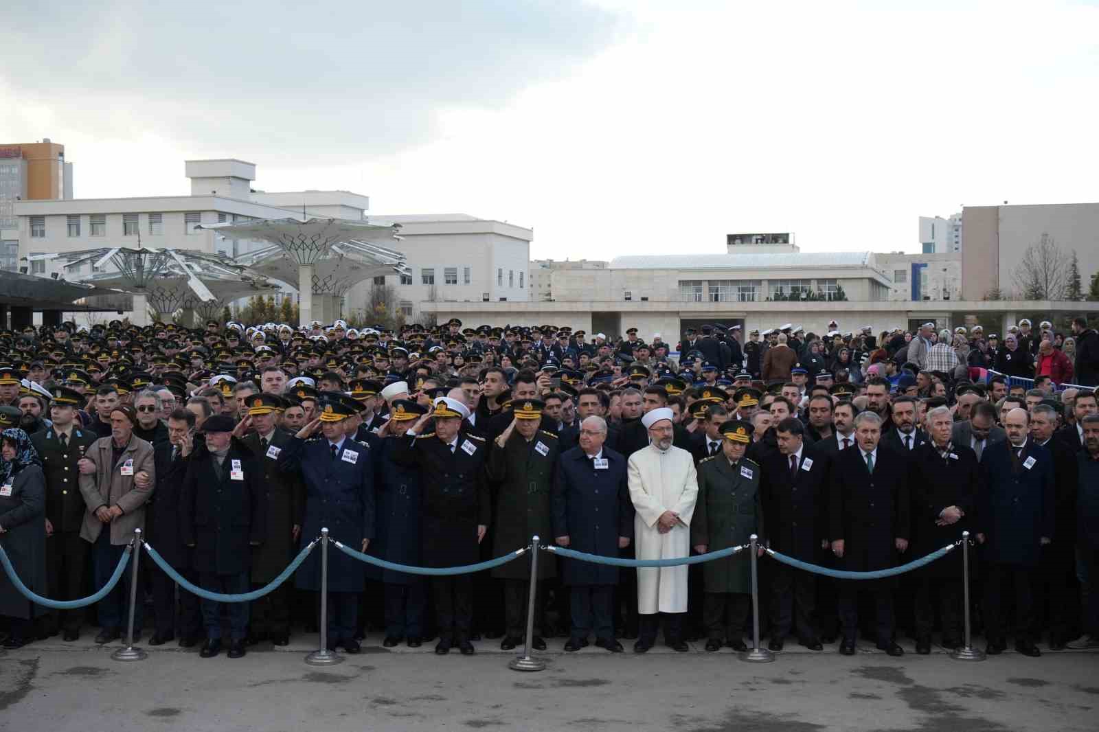 Şehit Astsubay Ufuk Akıncı son yolculuğuna uğurlandı
