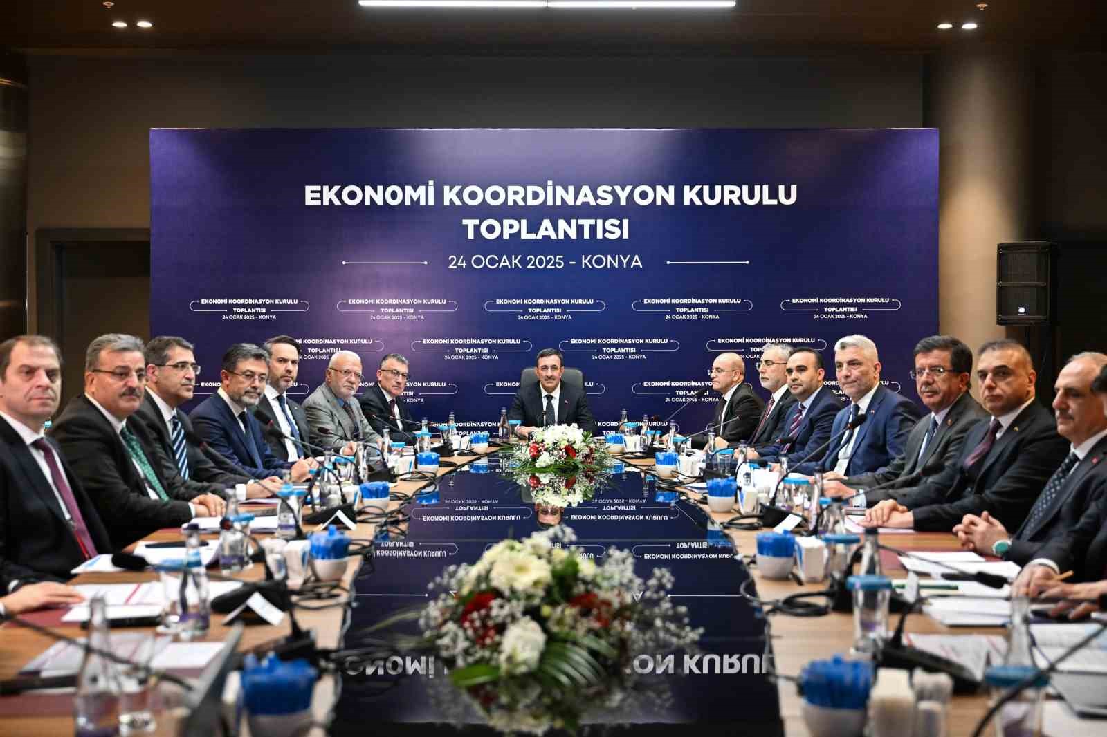 EKK: "2025 yılında da enflasyonla mücadele başta olmak üzere kazanımlarımızı daha ileriye taşıyacak adımları atmaya devam edeceğiz"
