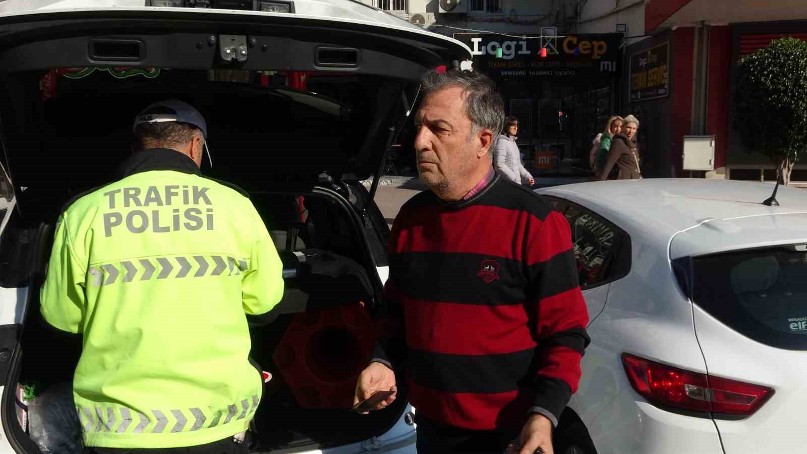 Yayaya yol vermedi ceza yememek için &quot;Namazdan çıktım&quot; savunması