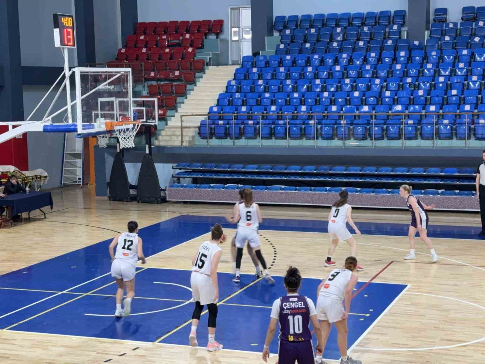 Kadınlar Bölgesel Basketbol Ligi: Düzce Atletik: 70 - Kemalpaşa Basketbol Akademi: 35