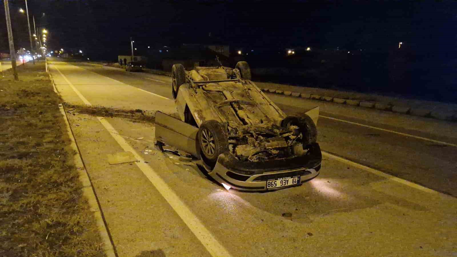 Ters dönen otomobilden yara almadan çıktı