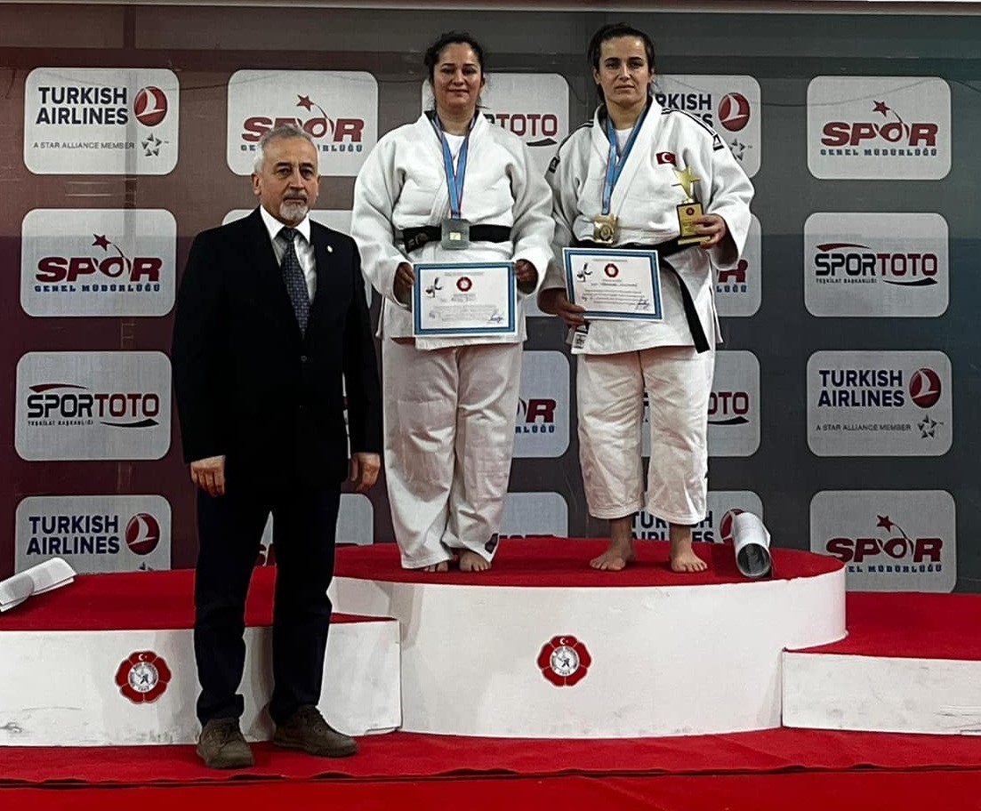 Manisalı işitme engelli sporcu T&uuml;rkiye şampiyonu
