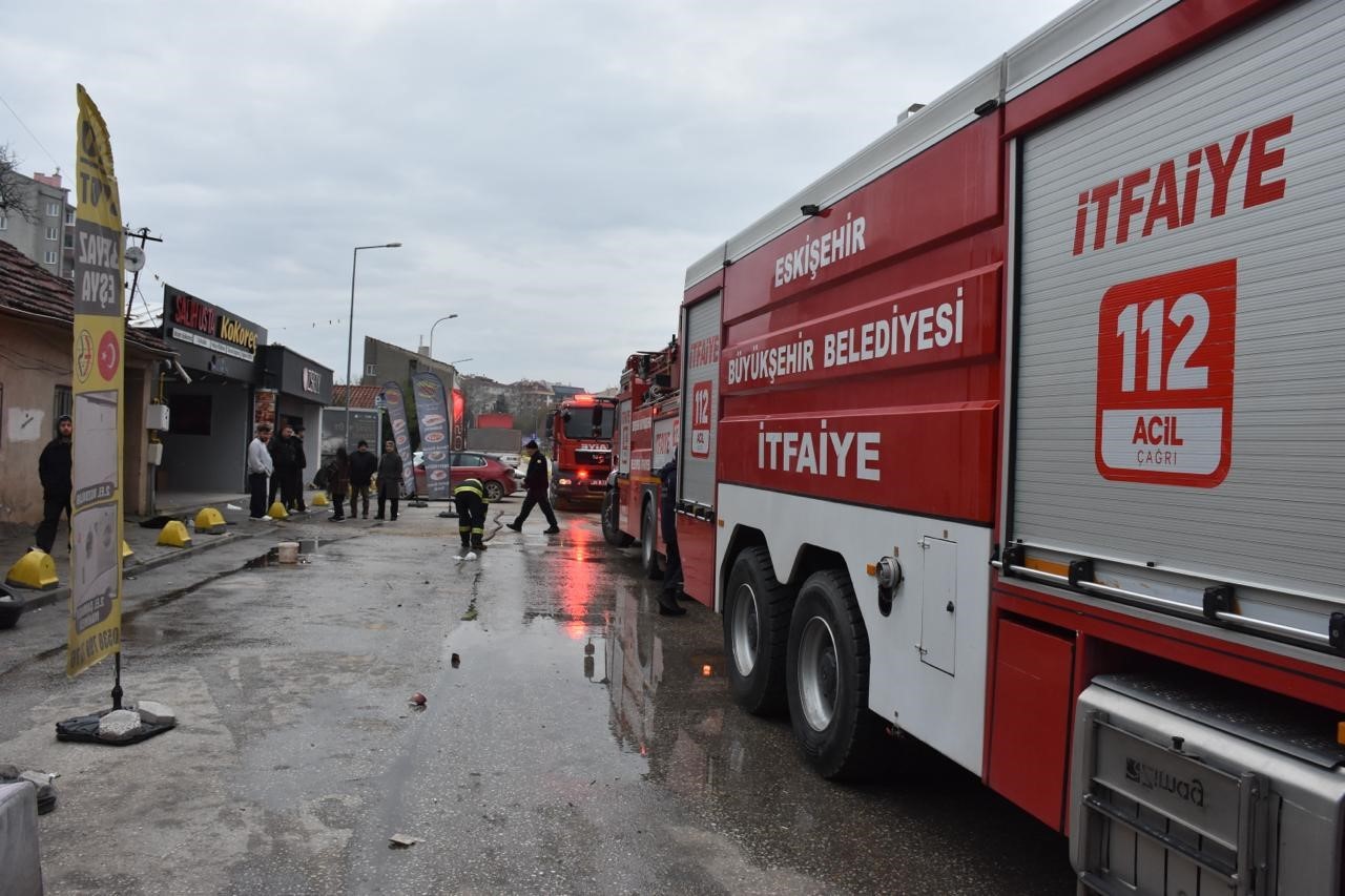 Müstakil binada çıkan yangın korkuttu
