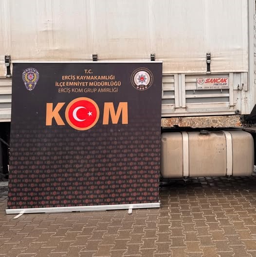 Erciş’te 844 litre kaçak akaryakıt ele geçirildi
