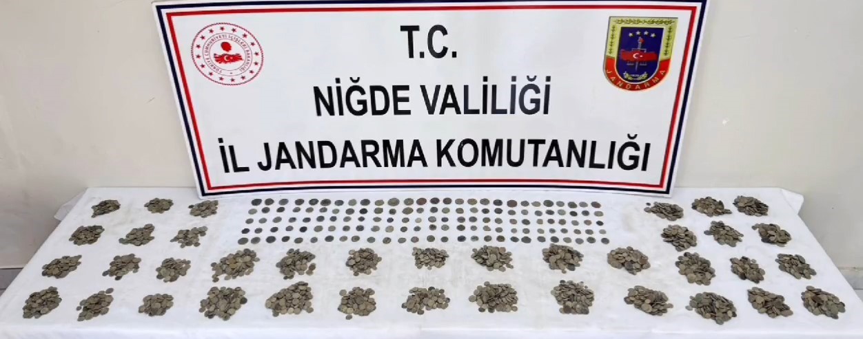 Niğde&rsquo;de jandarmadan tarihi eser ve uyuşturucu operasyonu

