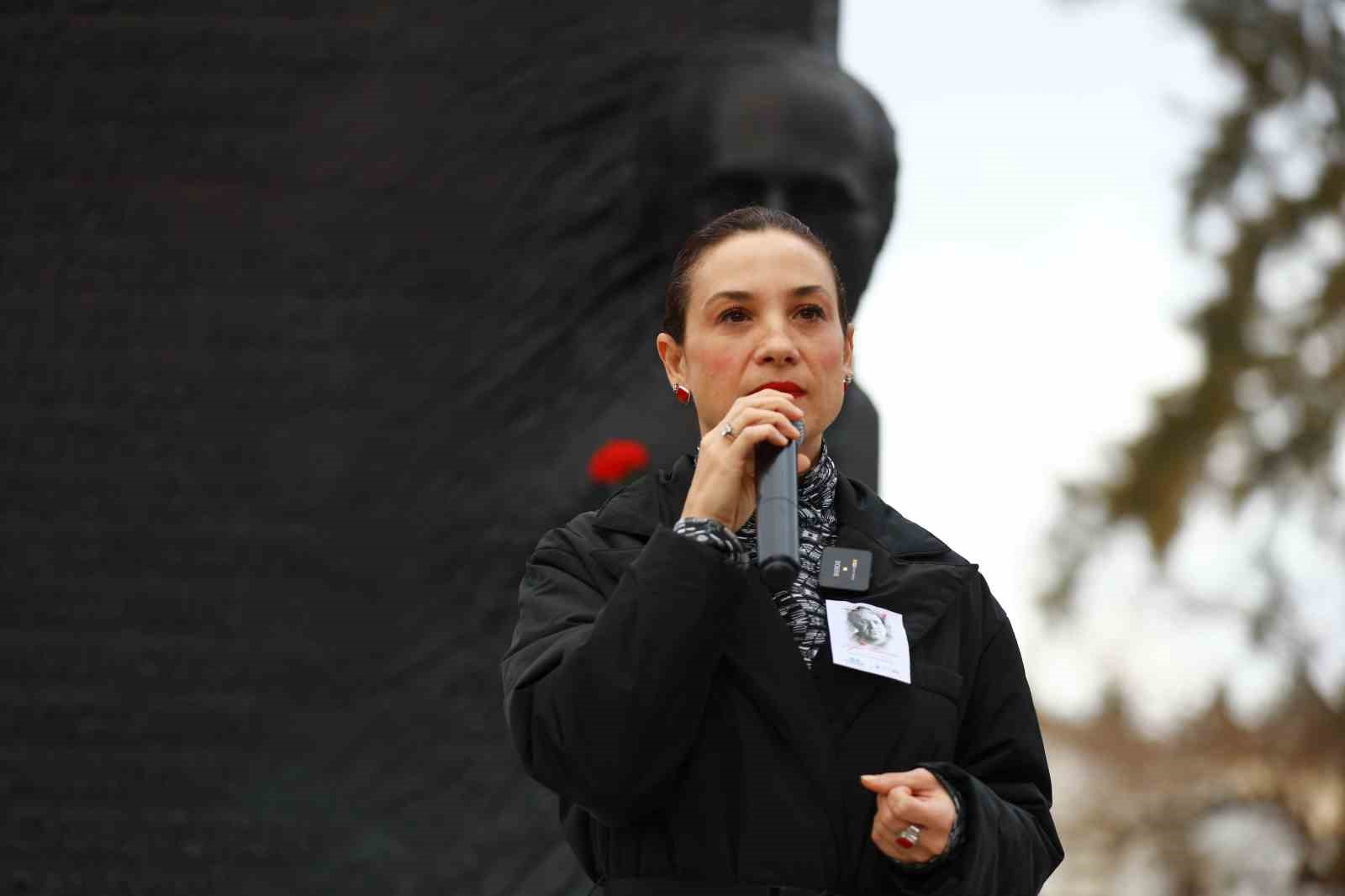 Sel&ccedil;uk&rsquo;ta  Araştırmacı Gazeteci Yazar Uğur Mumcu anıldı
