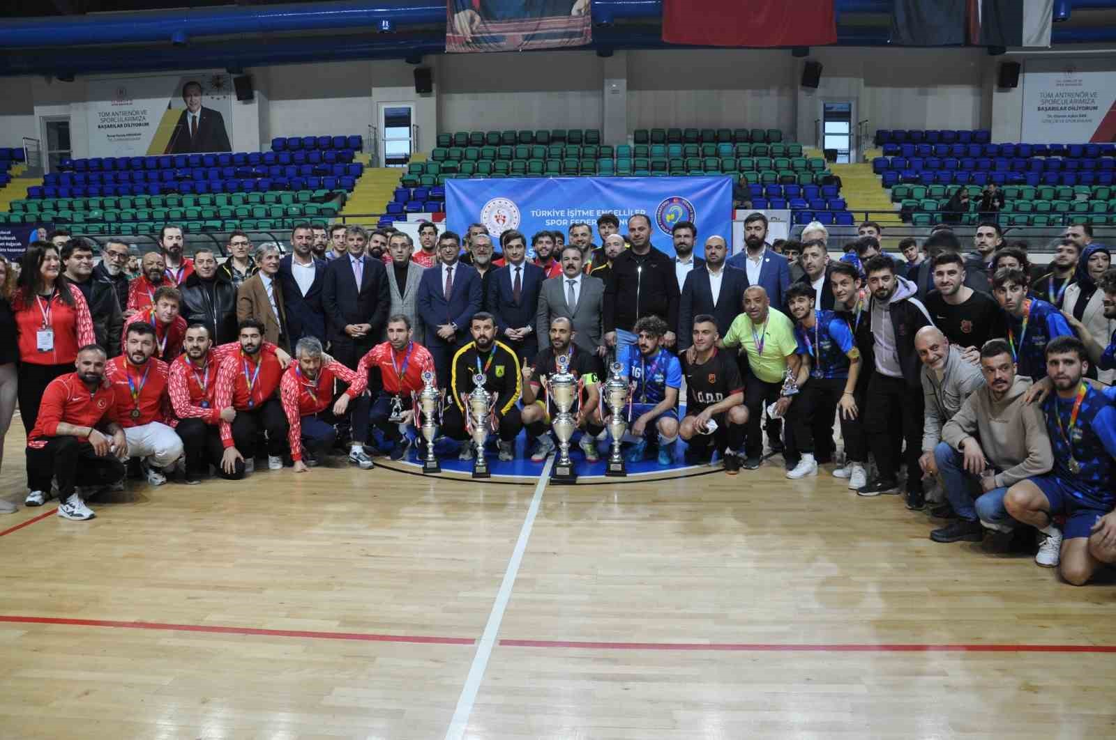 K&uuml;tahya&rsquo;da d&uuml;zenlenen İşitme Engelliler Erkekler Futsal T&uuml;rkiye Şampiyonası sona erdi
