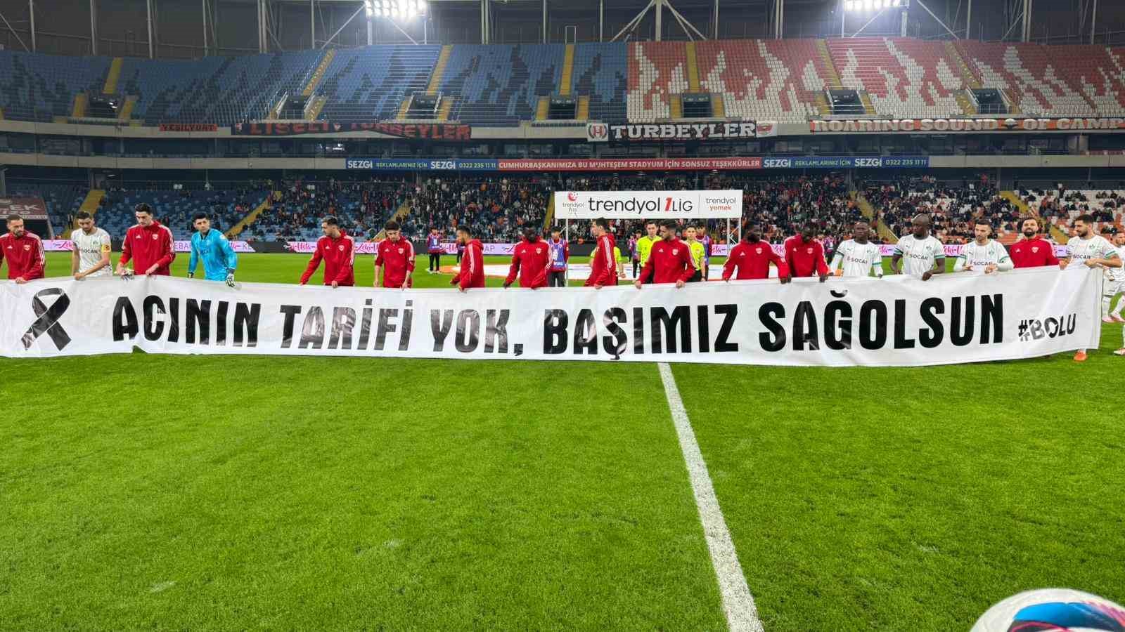 Adanaspor&rsquo;dan yas mesajı; sahaya siyah formayla &ccedil;ıktı
