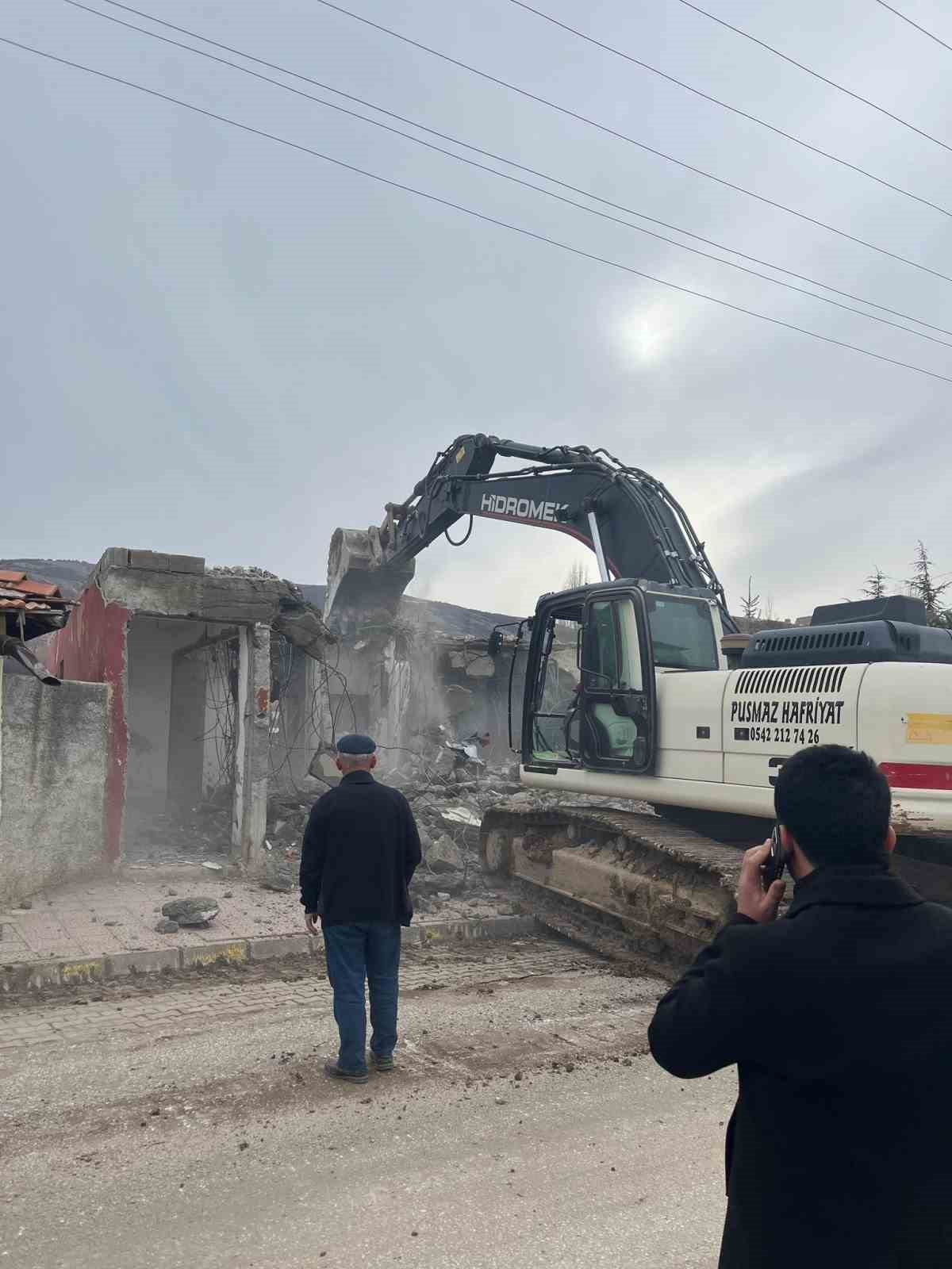 Özükavak Belediyesi yenileme çalışmalarına devam ediyor
