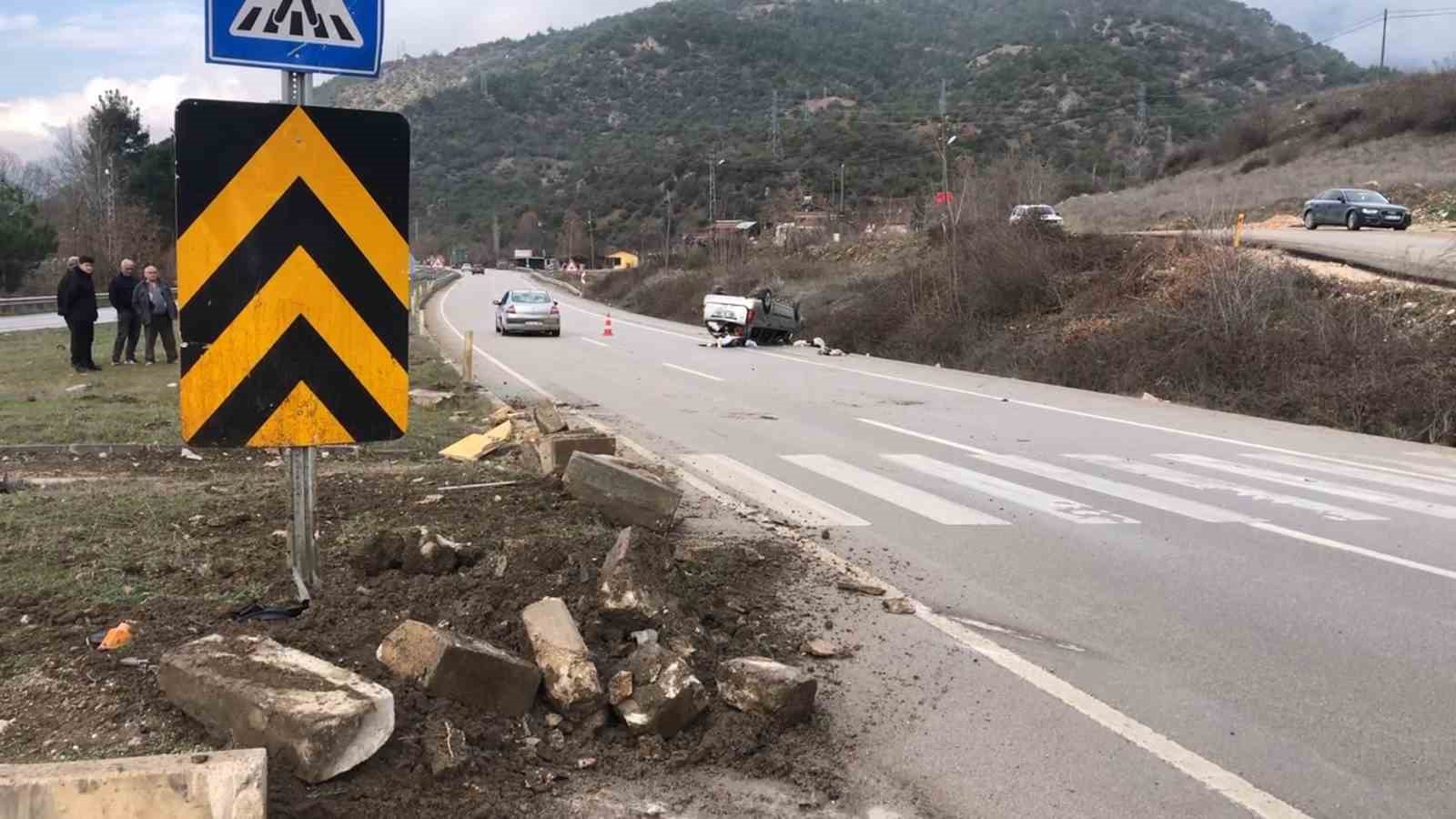 Amasya’da otomobil takla attı: 2’si çocuk 4 yaralı
