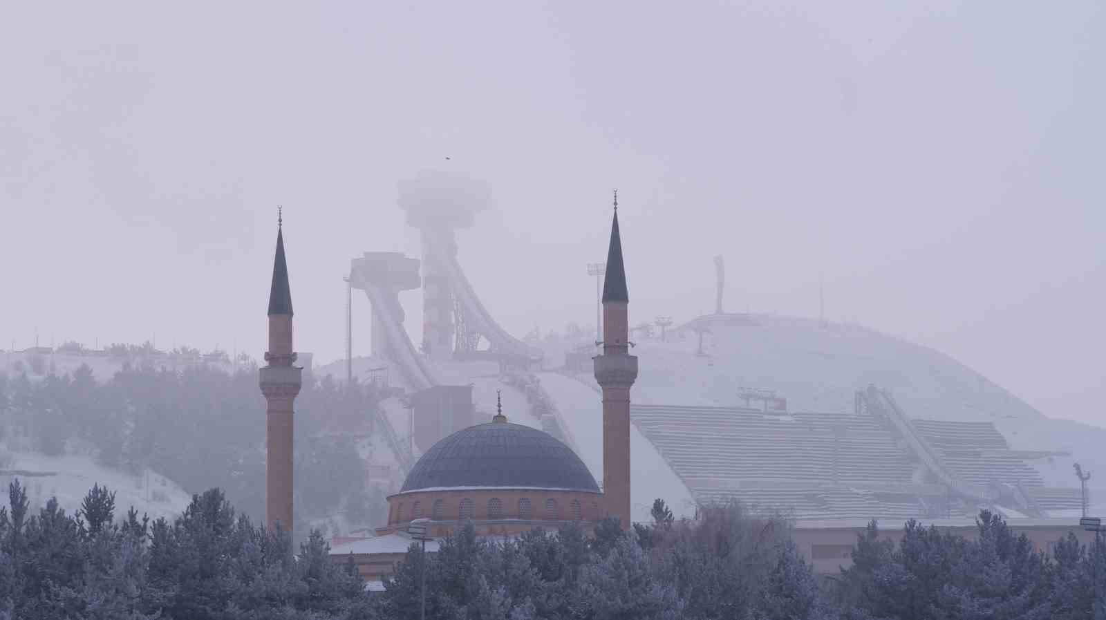 Erzurum’da iki mevsim bir arada