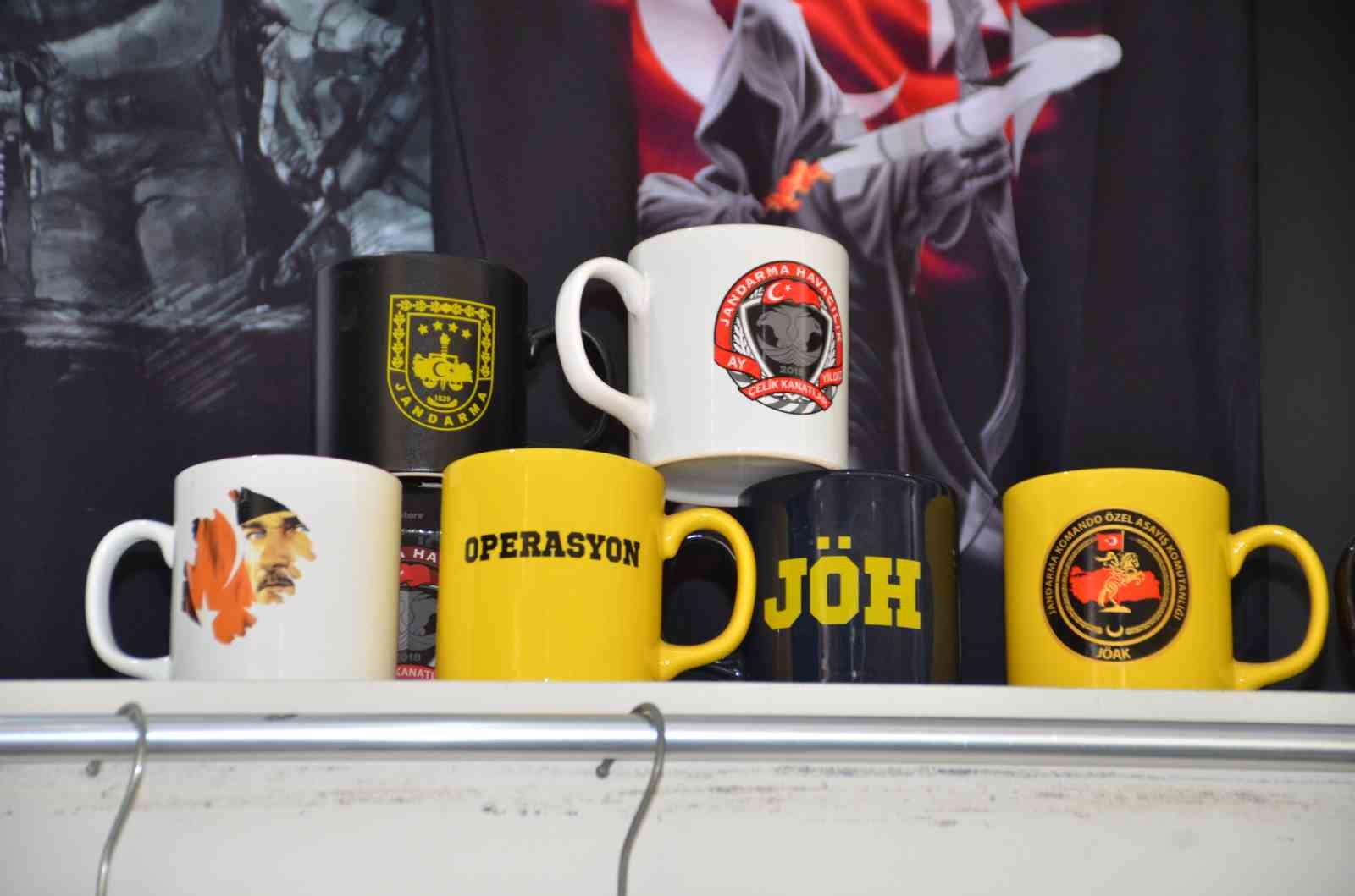 J&Ouml;AKSTORE, Bileciklilerle buluştu
