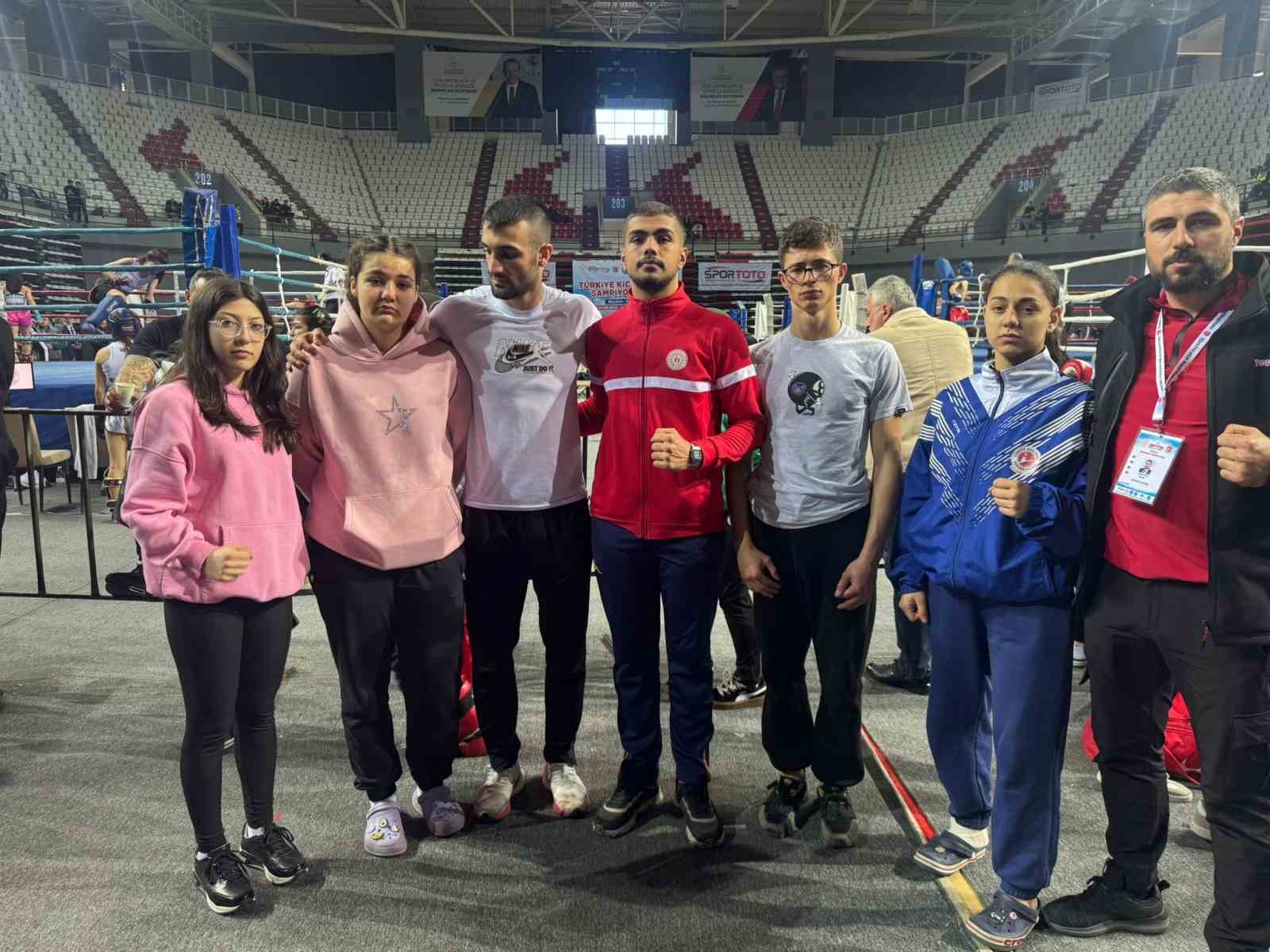 Türkiye Kick Boks Şampiyonası’nda Pazaryerili sporcu 3. oldu