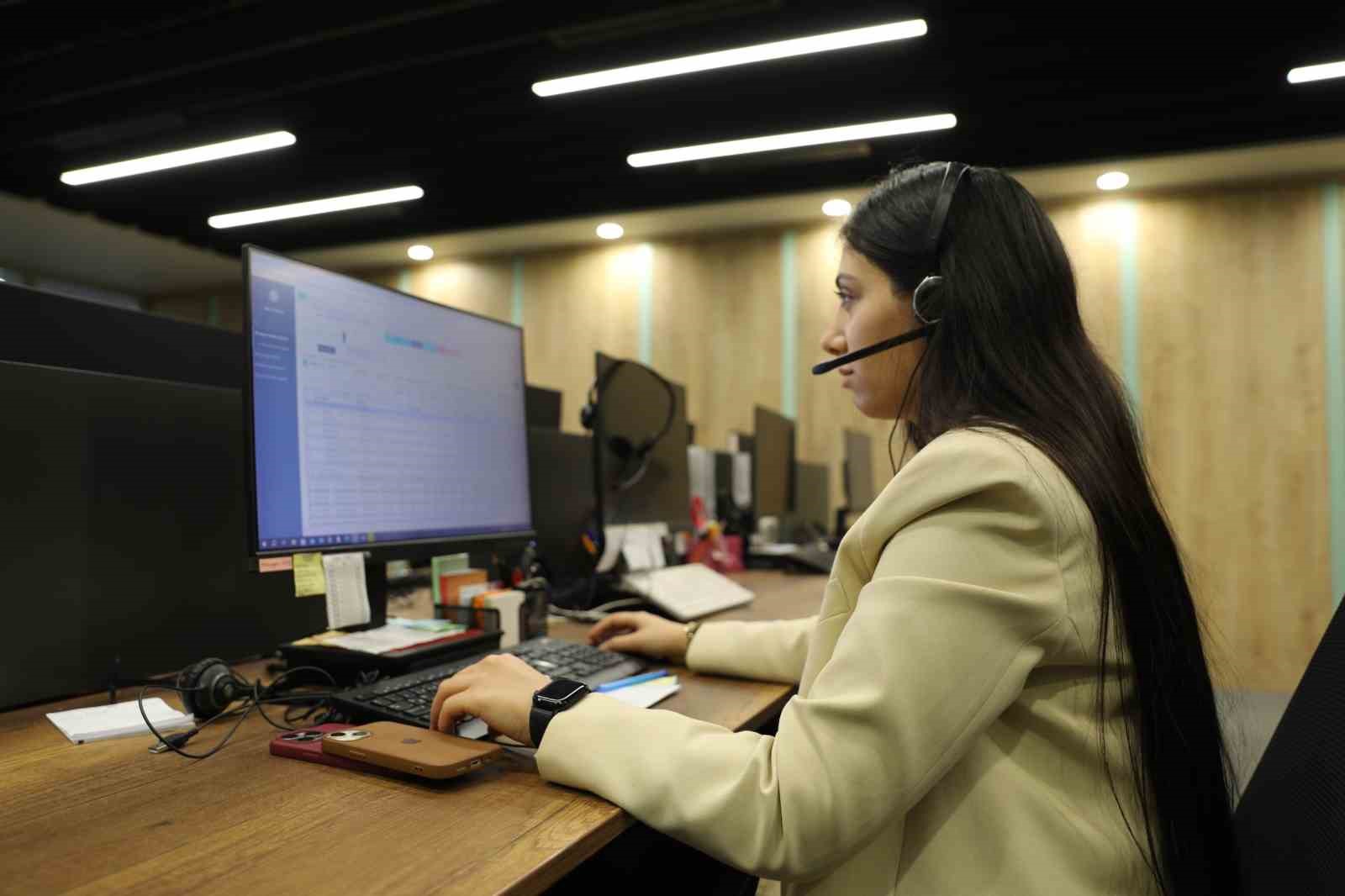 &Ccedil;&ouml;z&uuml;m belediyeciliği: Alo 153
