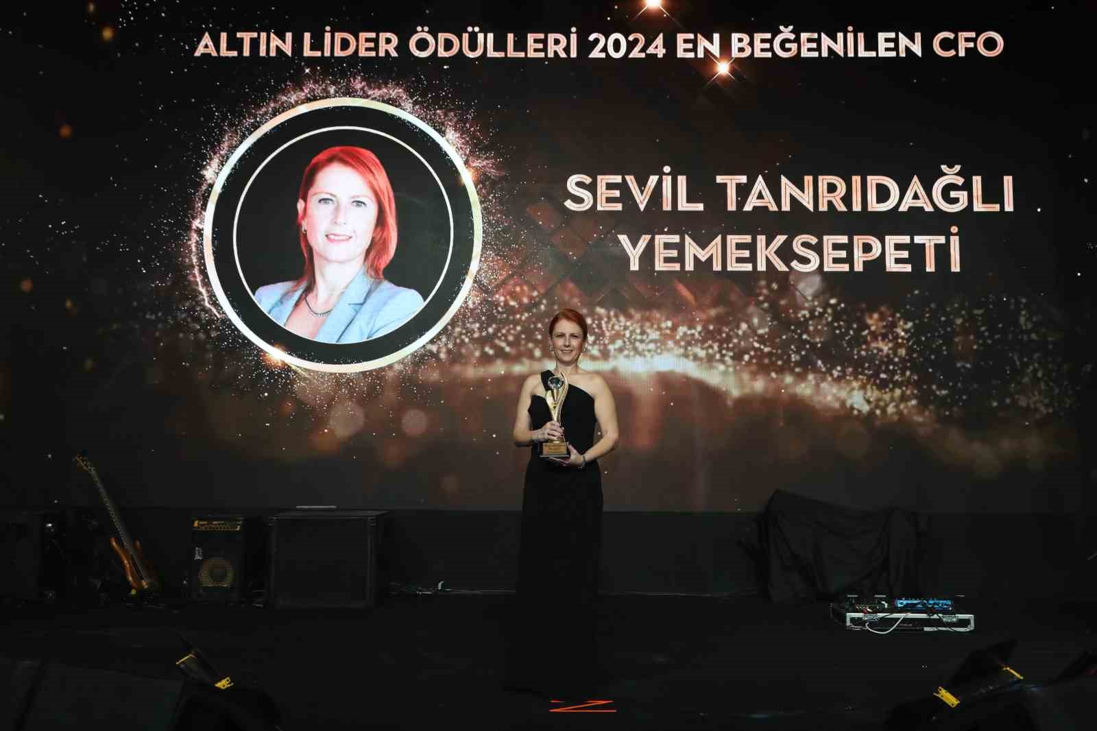Yemeksepeti&rsquo;nden Altın Lider &Ouml;d&uuml;lleri&rsquo;nde &ccedil;ifte başarı
