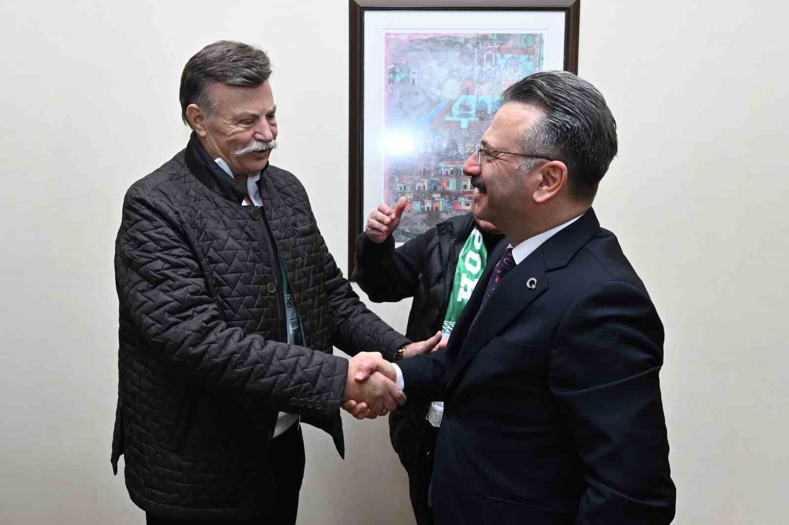 Bodrumspor Kadın Voleybol Takımı’ndan Eskişehir Valisi Aksoy’a ziyaret