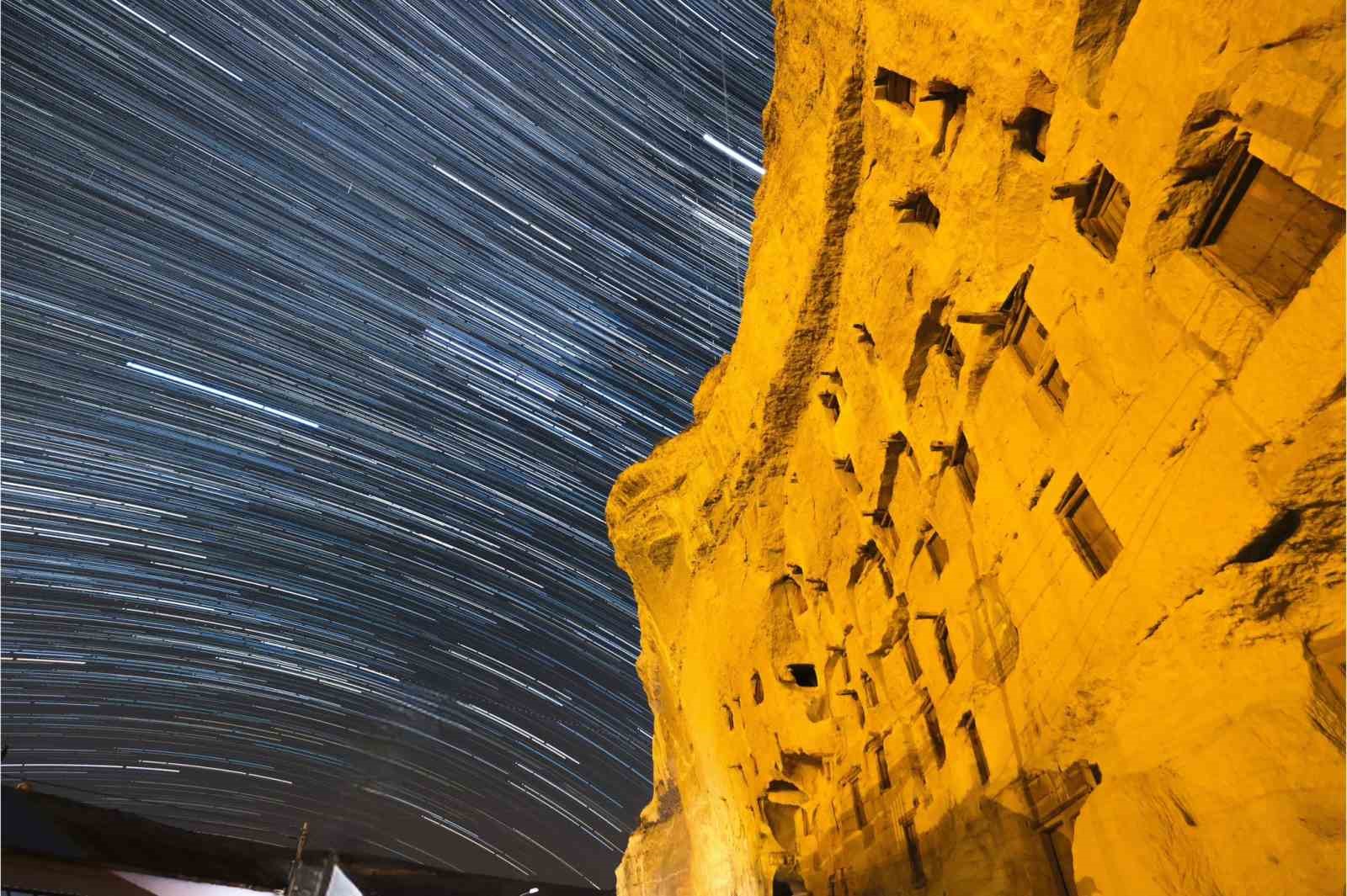 Karaman’ın tarihi mekanlarından yıldızlar görsel şölen oluşturdu