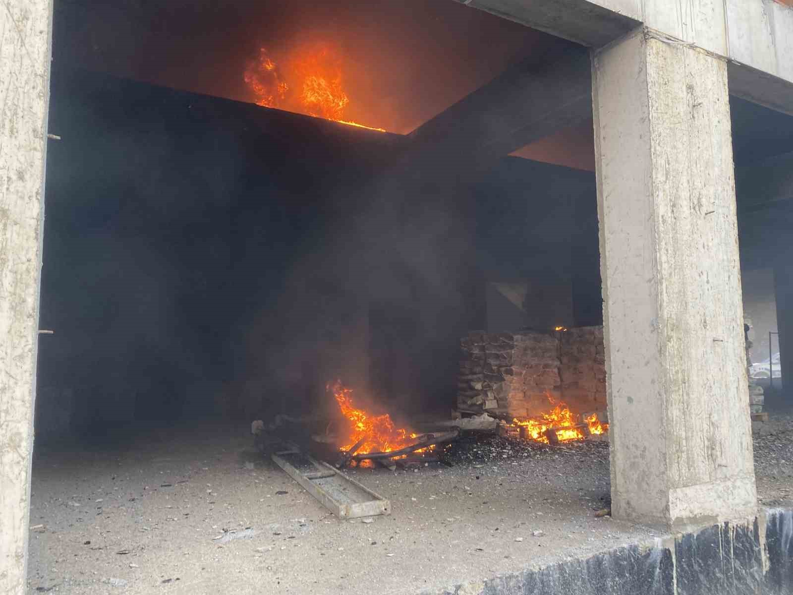 Ordu’da 6 katlı inşaatta yangın