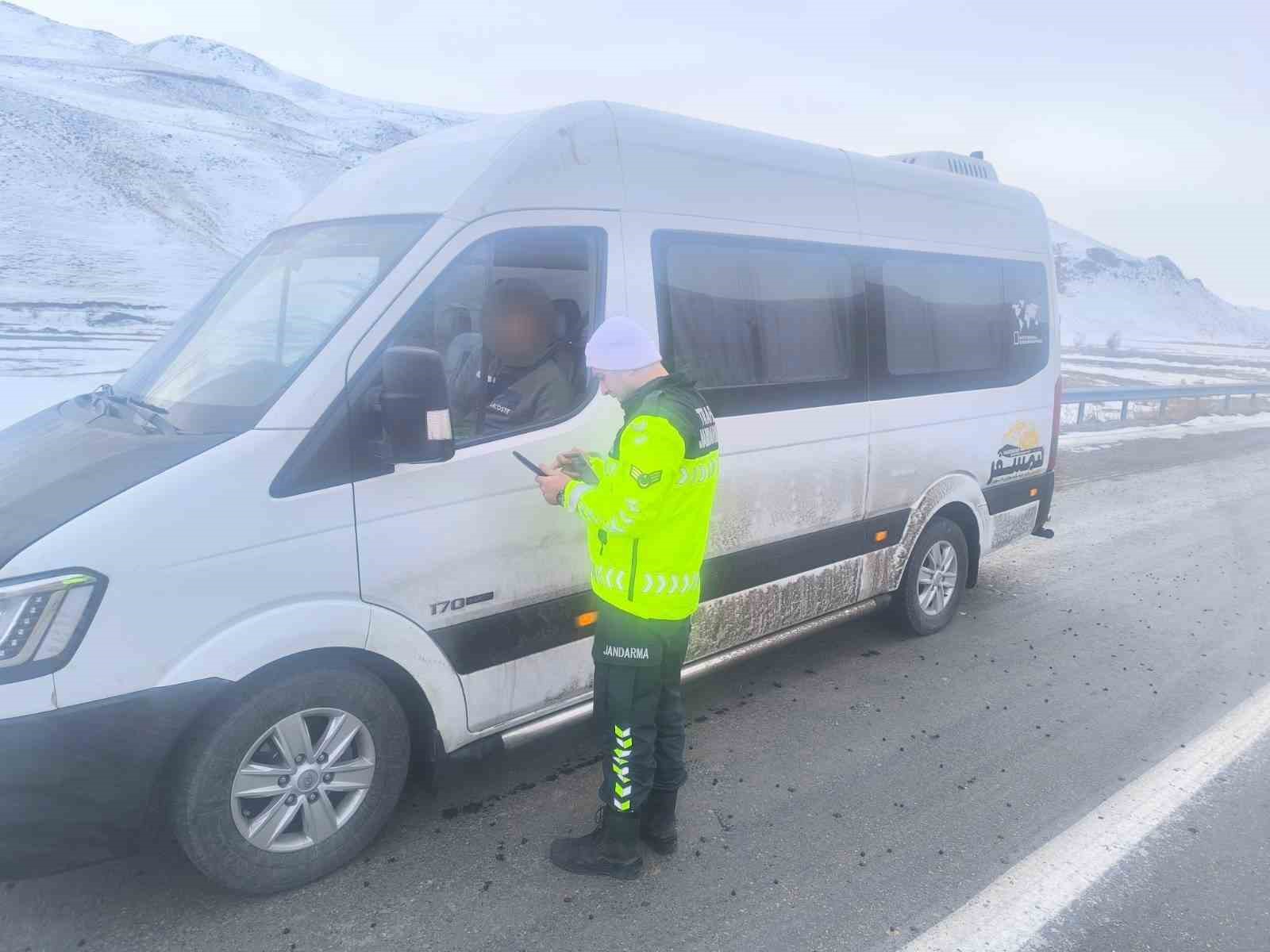 Van&rsquo;da 134 ara&ccedil; trafikten men edildi

