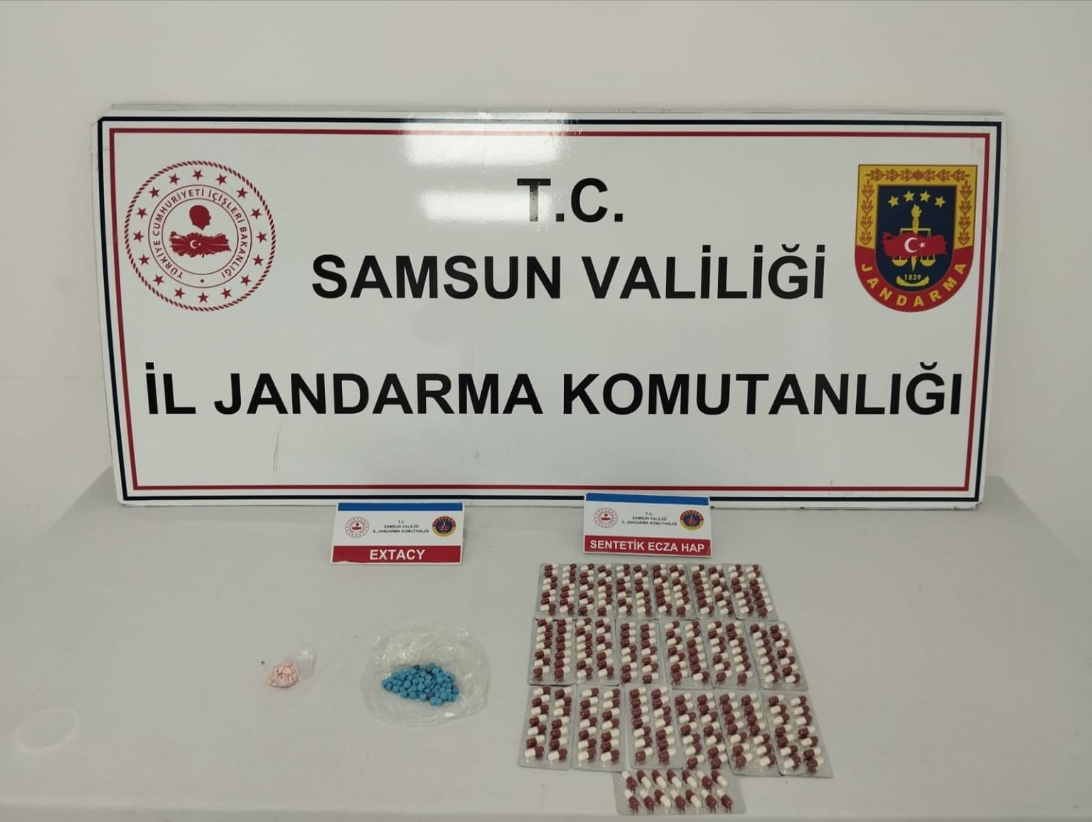 Jandarmadan uyuşturucu operasyonu