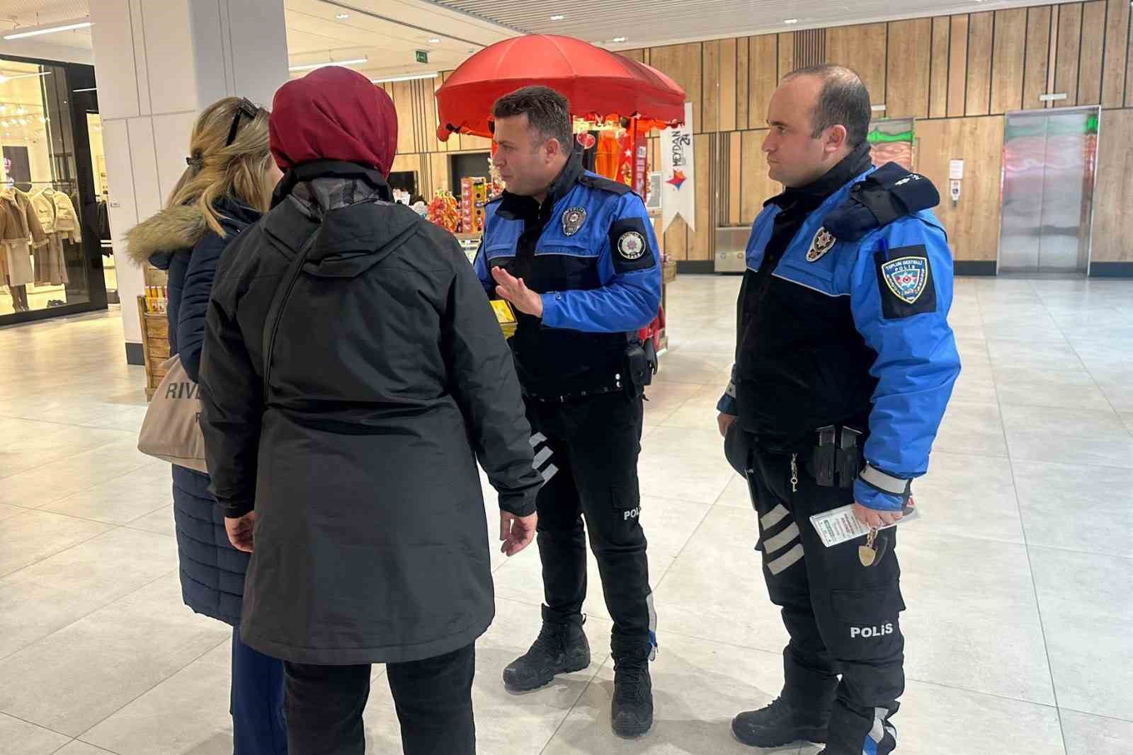 Erzincan&rsquo;da polis ekiplerinden KADES ve dolandırıcılık bilgilendirmesi yapıldı
