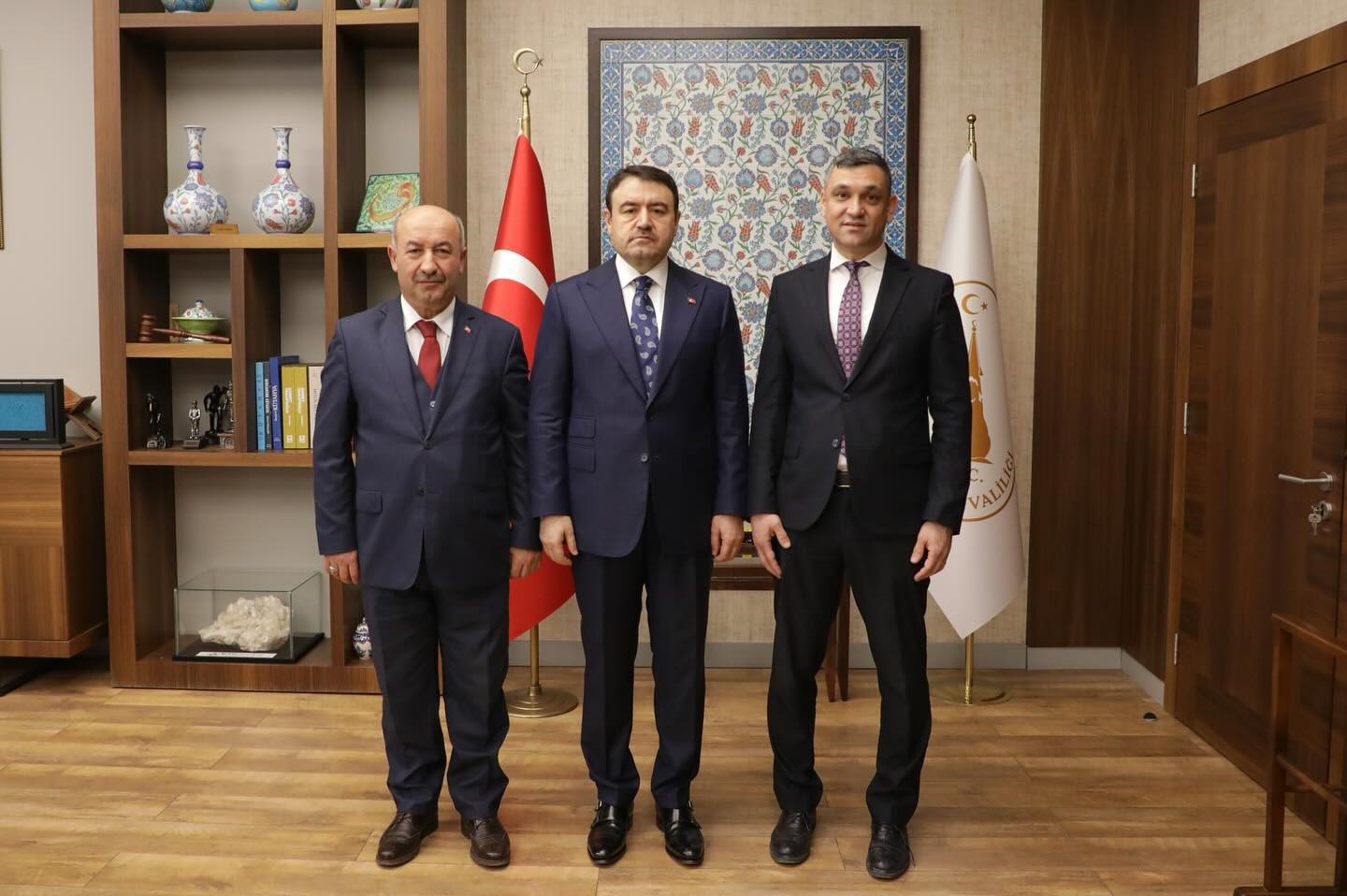 Kütahya’da görev süresini tamamlayan müdürlere teşekkür belgesi