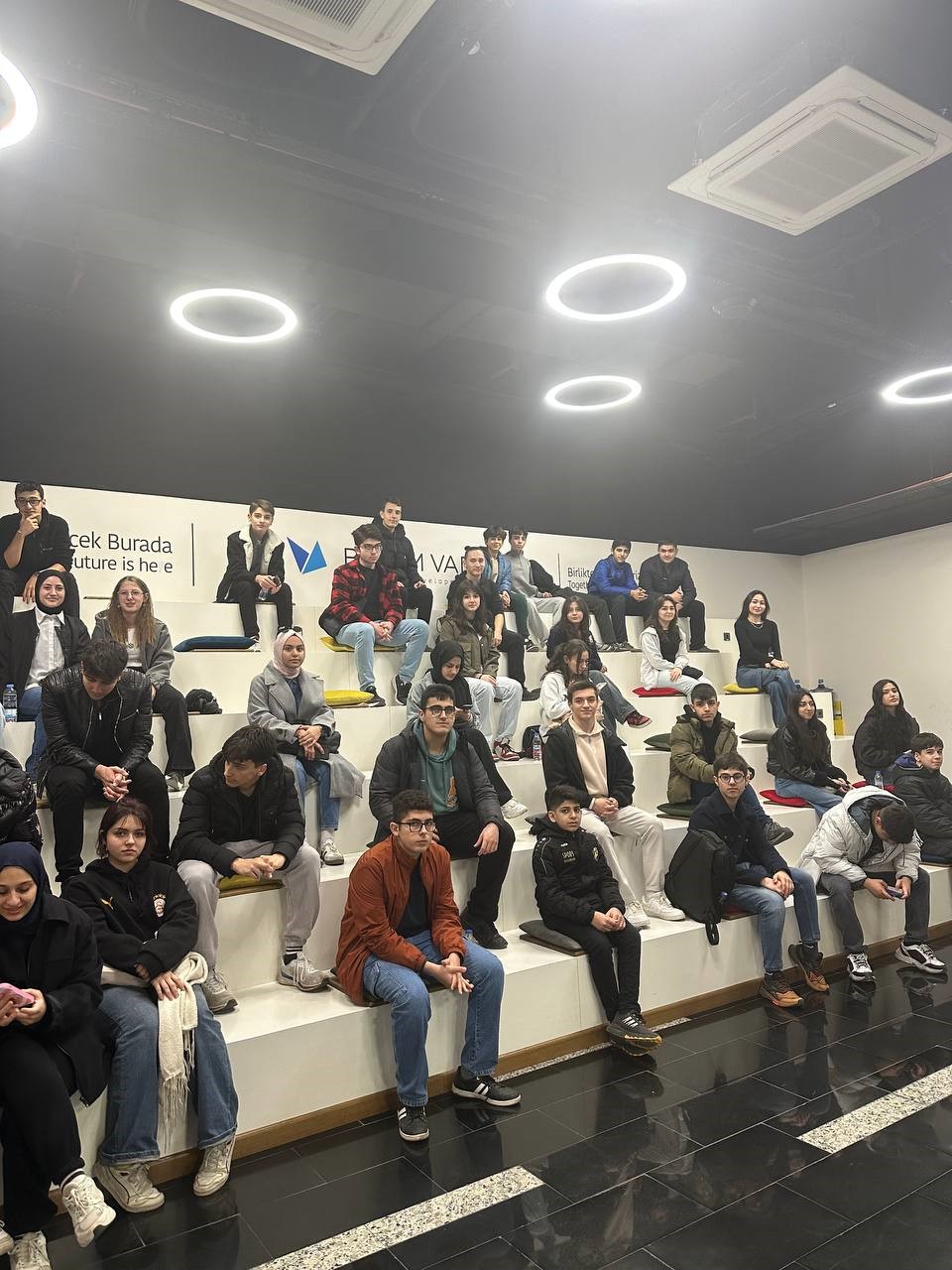Gençler Bilişim Vadisi’ni gezdi