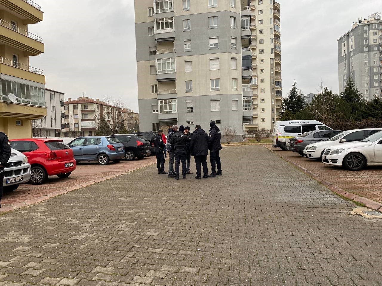 Gazeteci Azim Deniz&rsquo;i tabancayla yaralayan sanığa 2 yıl 10 ay hapis
