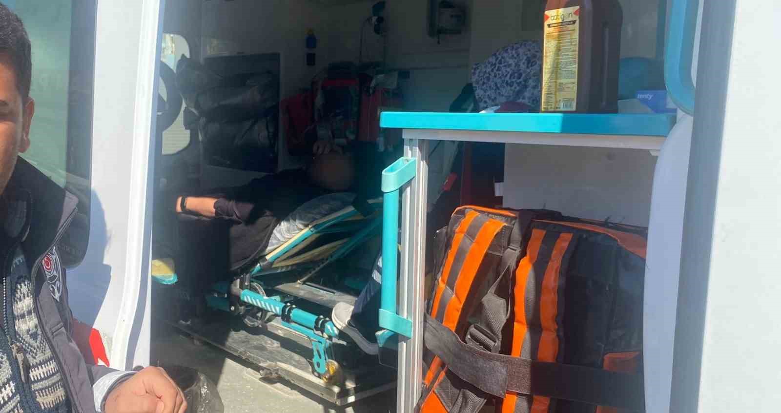 İki otomobil &ccedil;arpıştı: 1 yaralı
