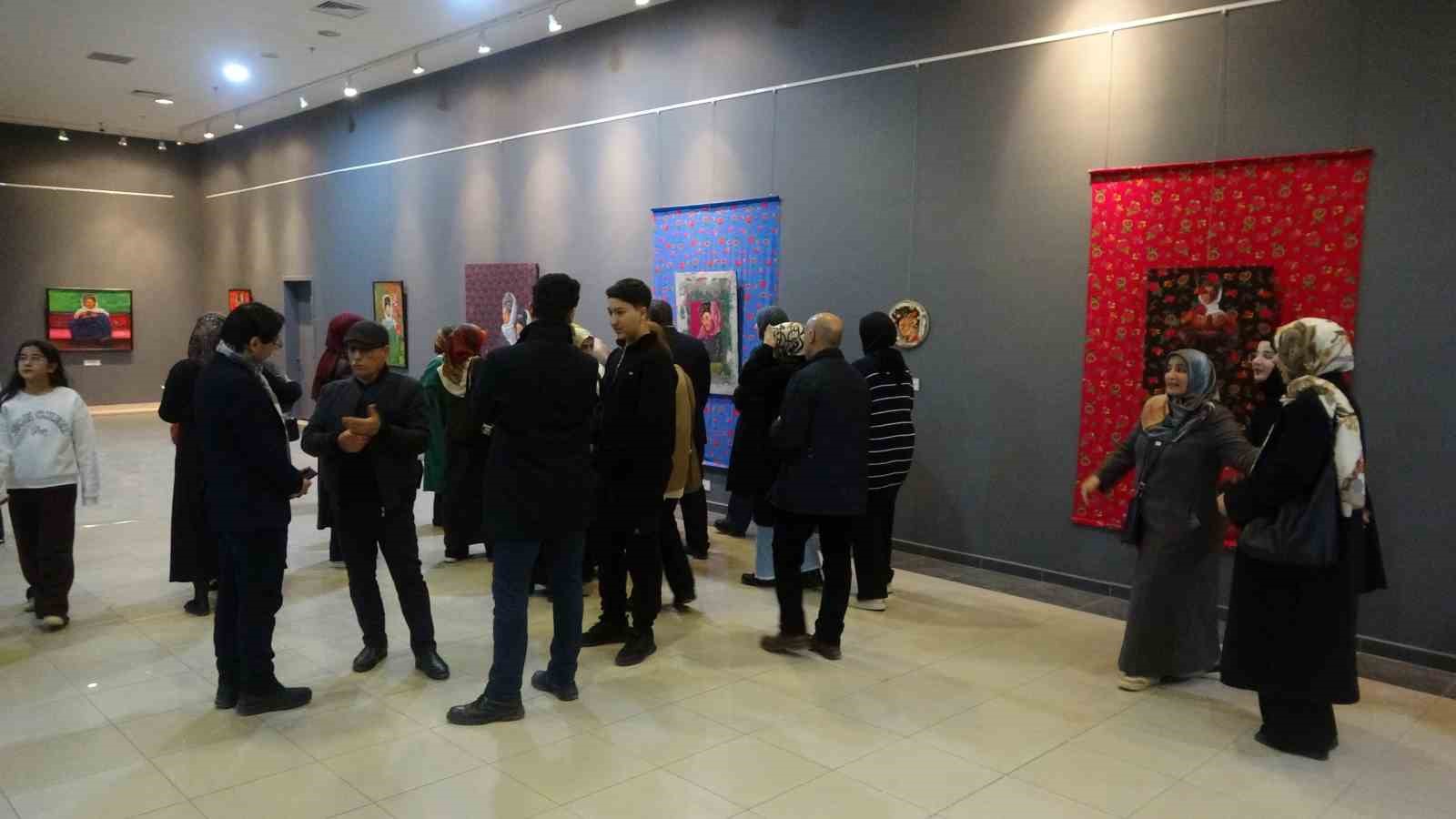 Yankı ve yansı arasında Anadolu kadınları sergisi b&uuml;y&uuml;k ilgi g&ouml;rd&uuml;
