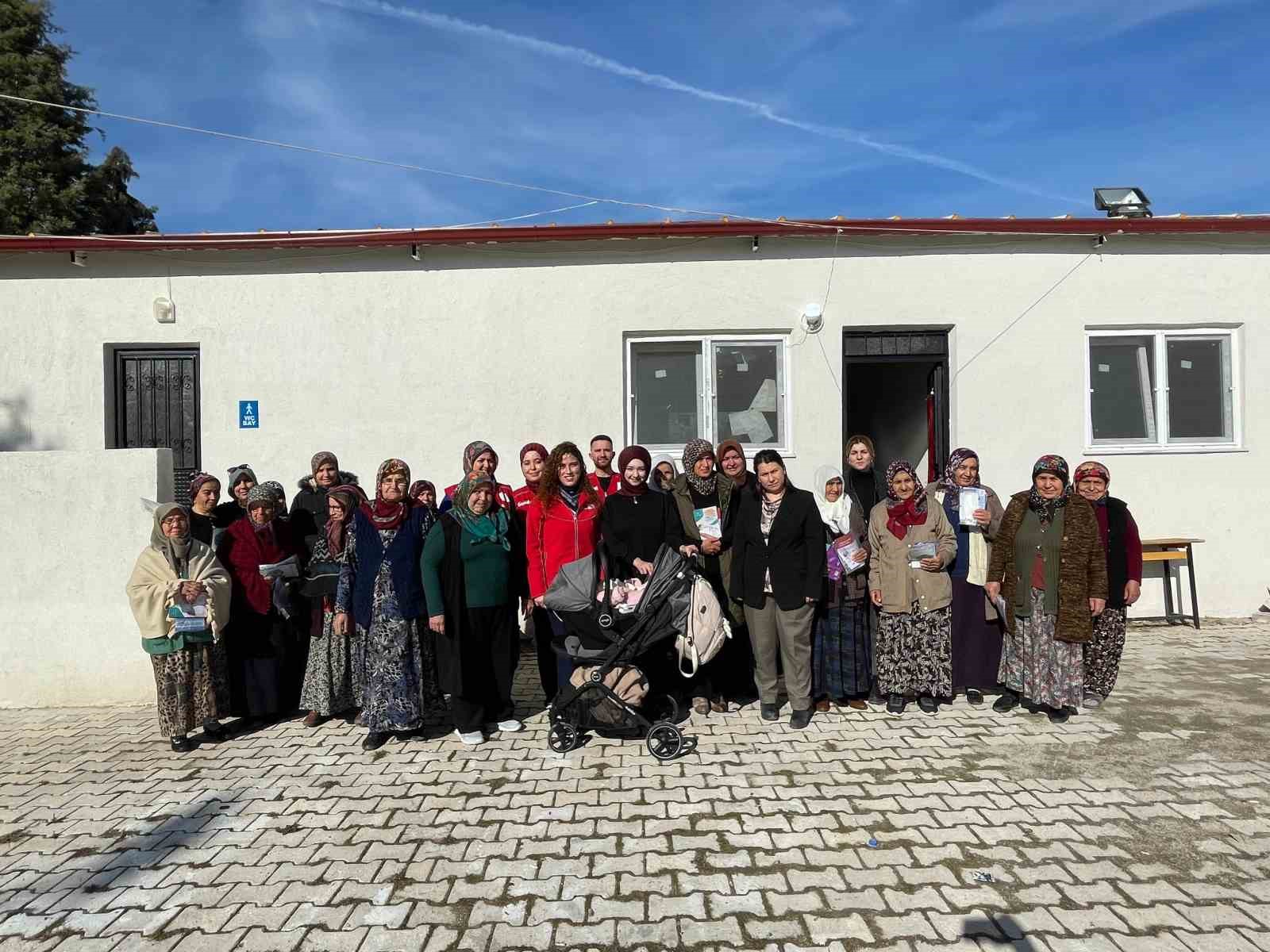 Uşak&rsquo;ta hijyen eğitimi ve meme kanseri hakkında bilgilendirme yapıldı
