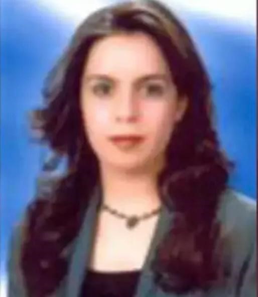 Kızlarını &ouml;ld&uuml;r&uuml;p intihar eden anne ve &ccedil;ocukları ayrı mezarlıklarda defnedildi
