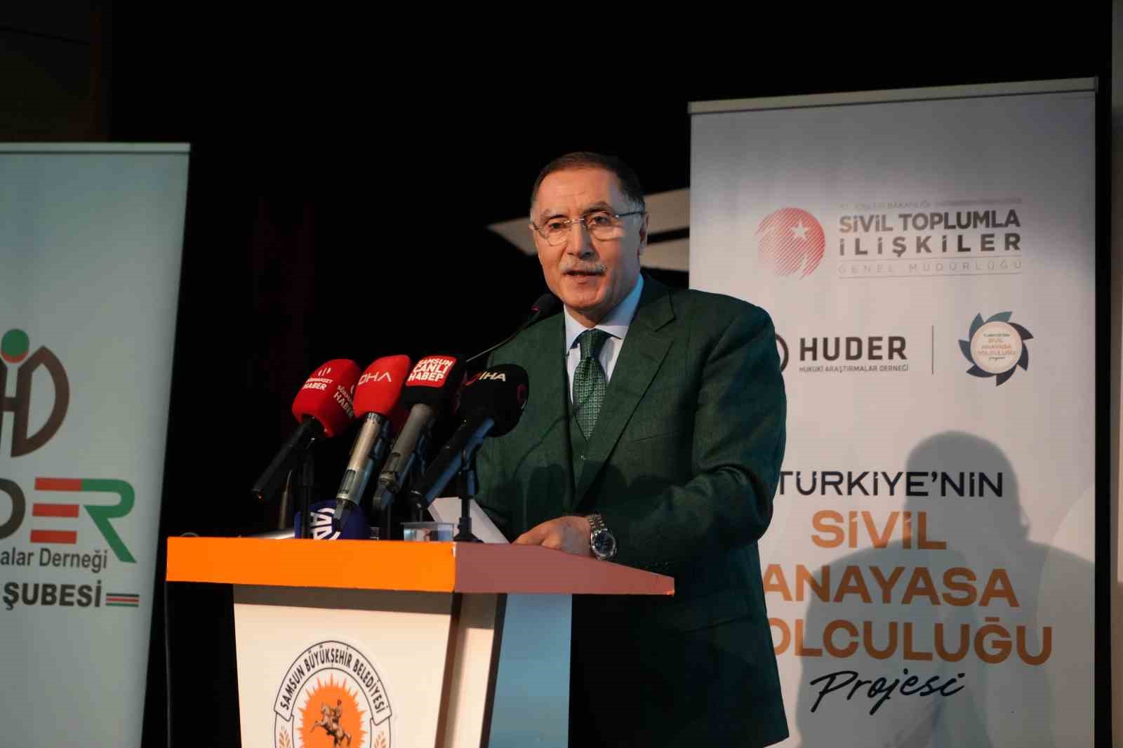 Şeref Malkoç: "Temennimiz hakkaniyet ve adaletten yana olan katılımcı bir anayasa inşa edilmesi"