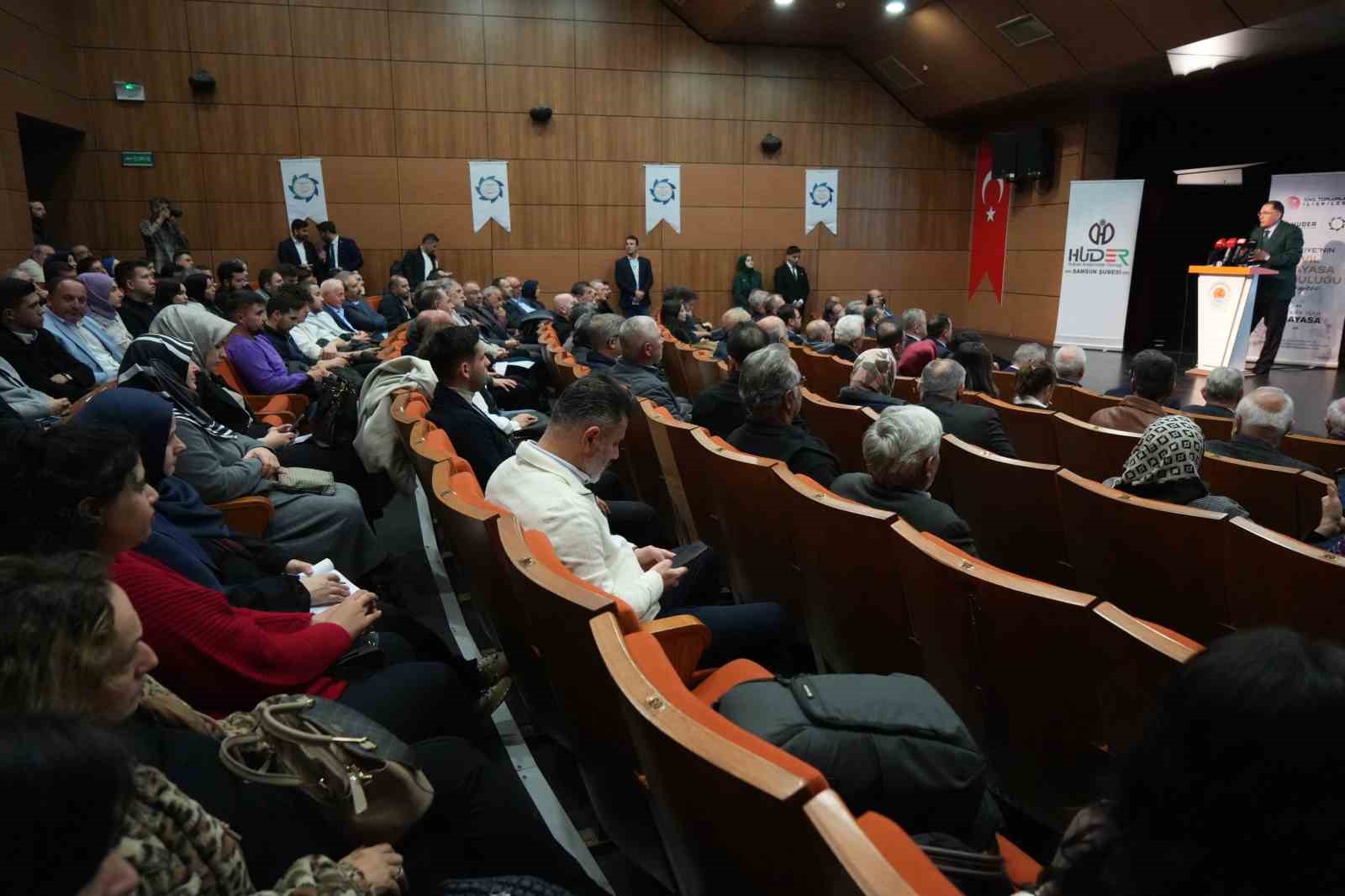 Şeref Malkoç: "Temennimiz hakkaniyet ve adaletten yana olan katılımcı bir anayasa inşa edilmesi"
