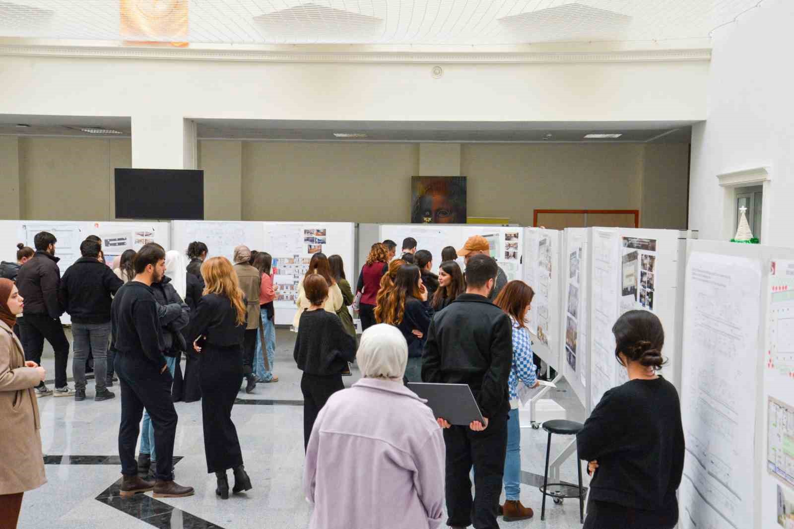 &Ouml;ğrenciler kıyasıya yarıştı final
