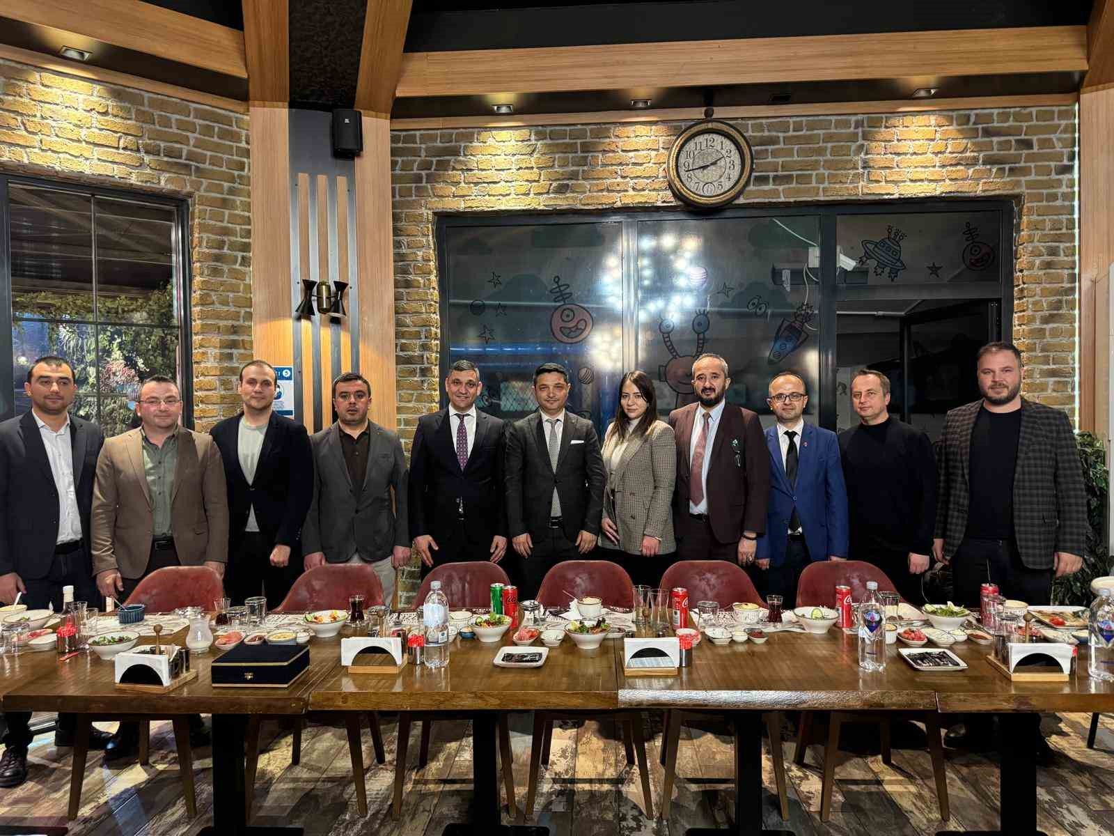 Yeniay’a veda programı