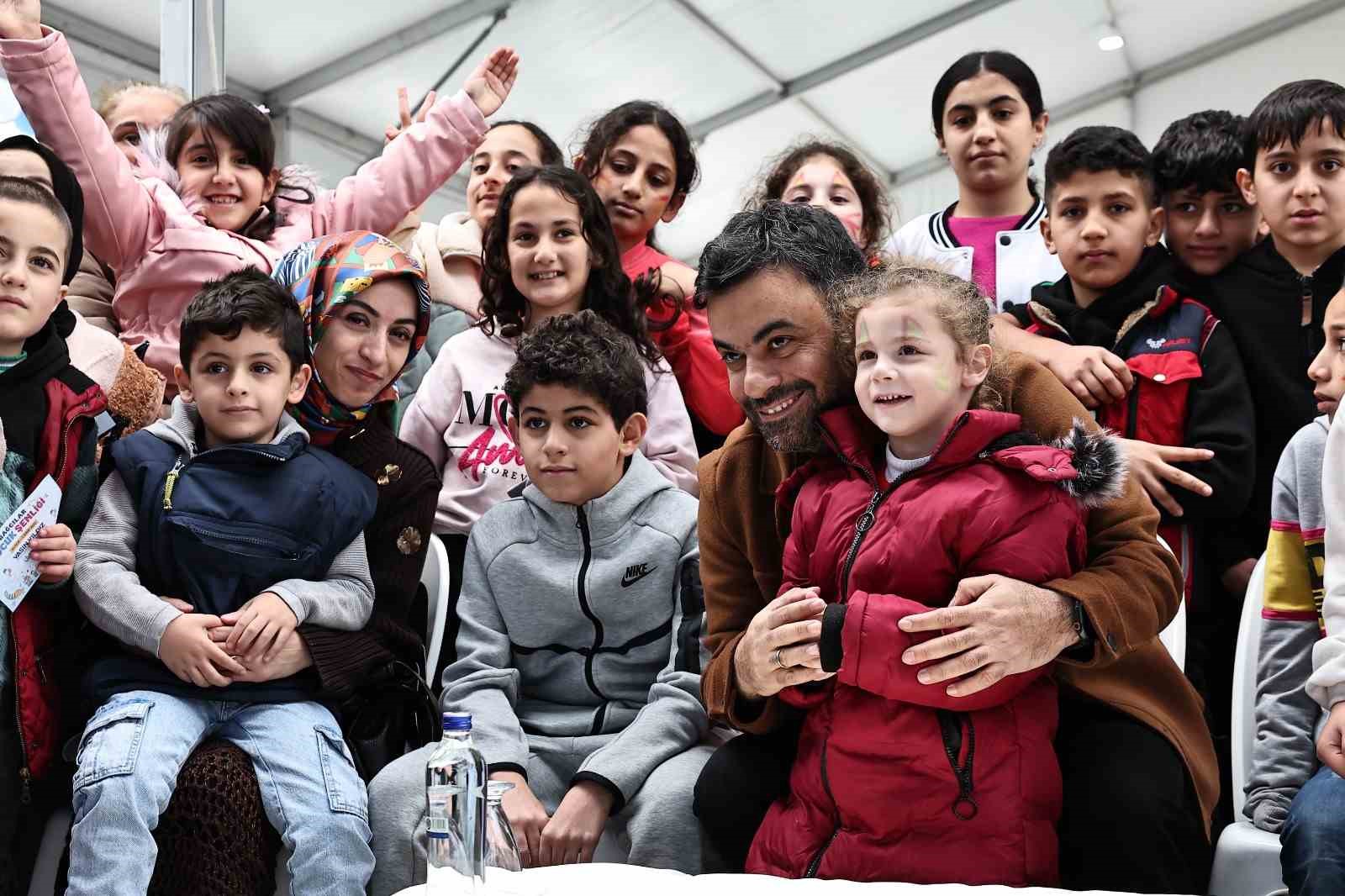 Bağcılar&rsquo;da karnaval tadında &ccedil;ocuk şenliği
