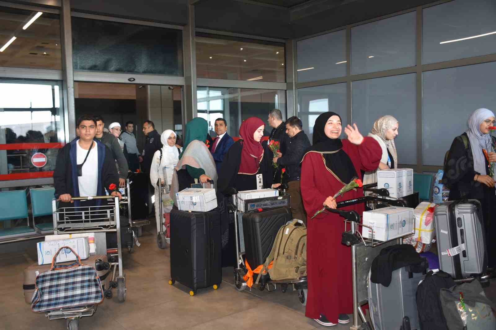 Şahinbeyli gençler kutsal topraklardan döndü
