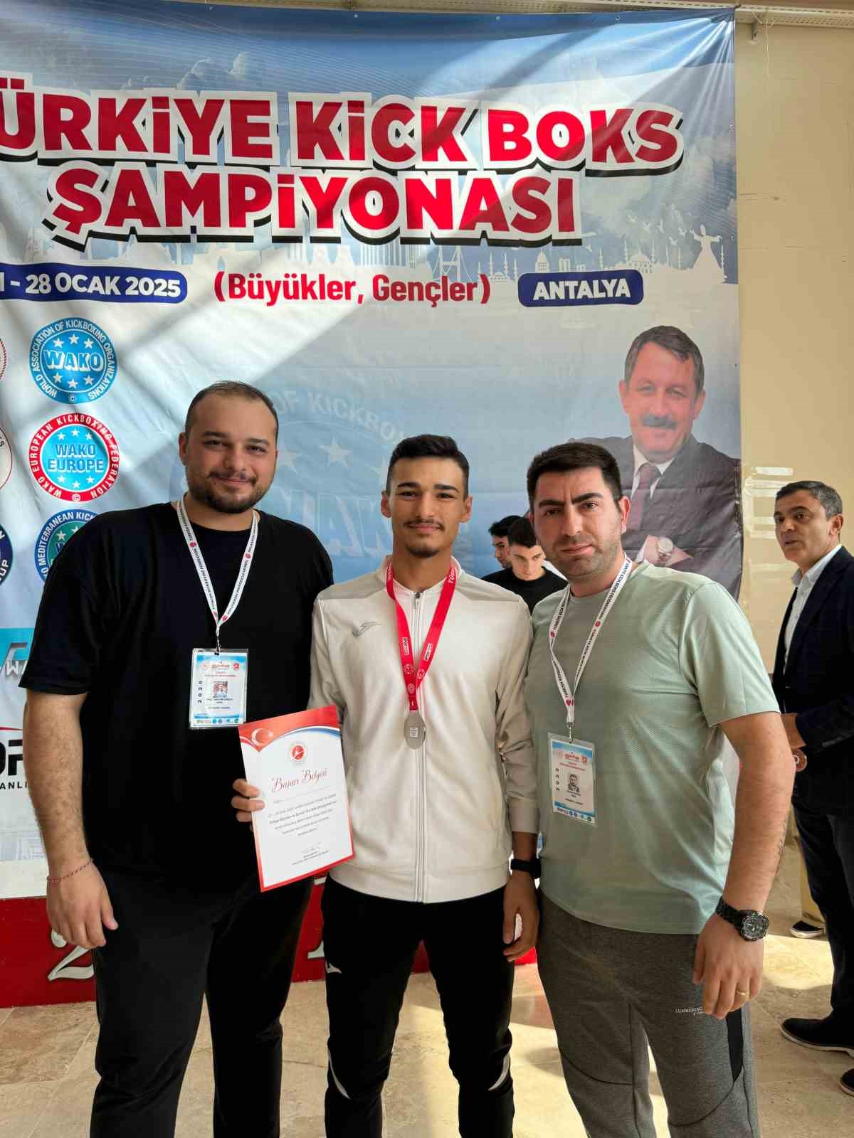 Kick Boks T&uuml;rkiye Şampiyonası&rsquo;nda Niğde&rsquo;ye 3 madalya
