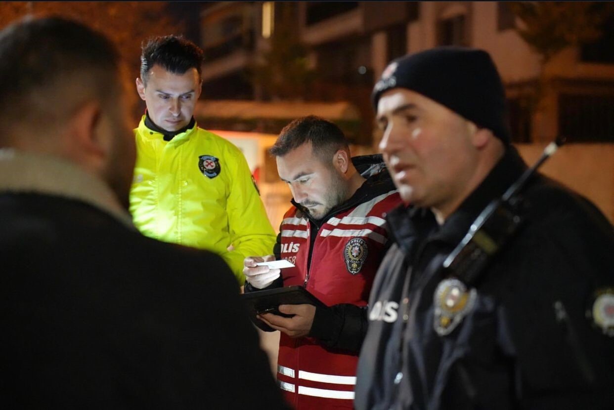 Isparta&rsquo;da 24 saatte 3 bin 797 kişi sorgulandı, 11 aranan şahıs yakalandı
