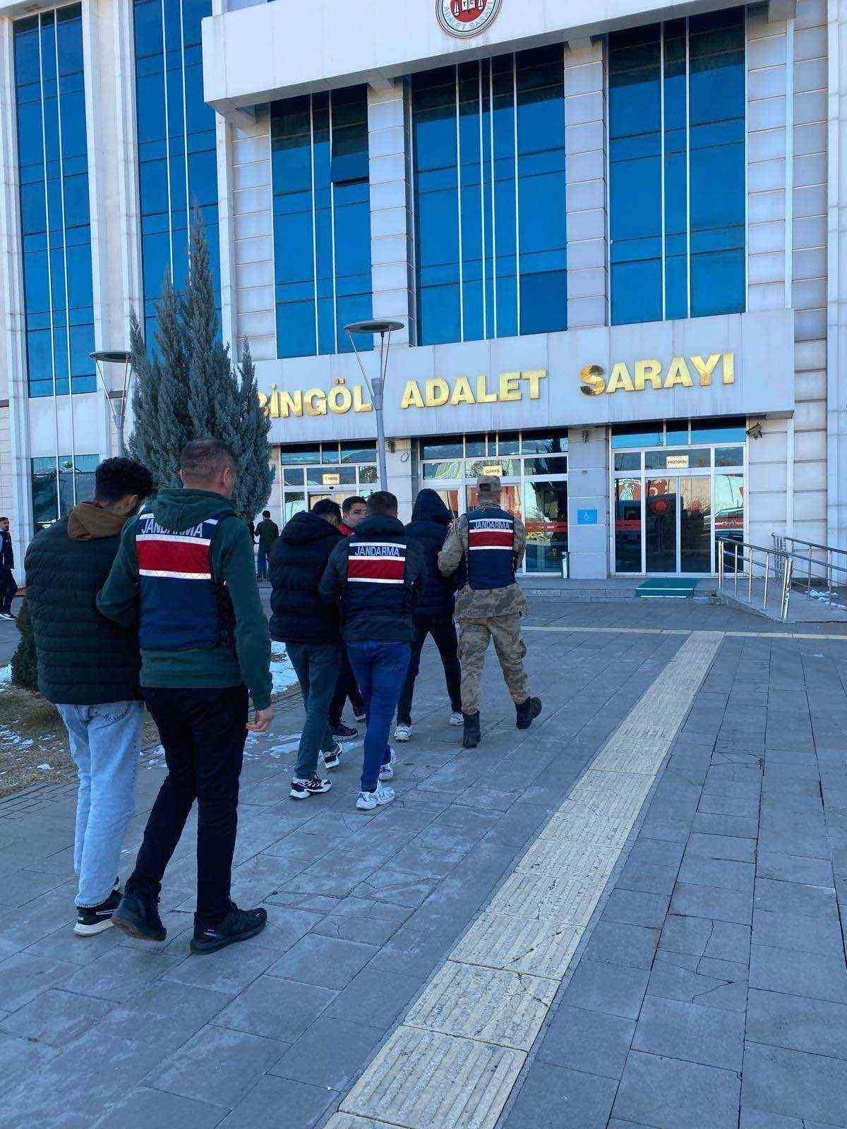 Bingöl’de hırsızlık yapan 4 şüpheli tutuklandı