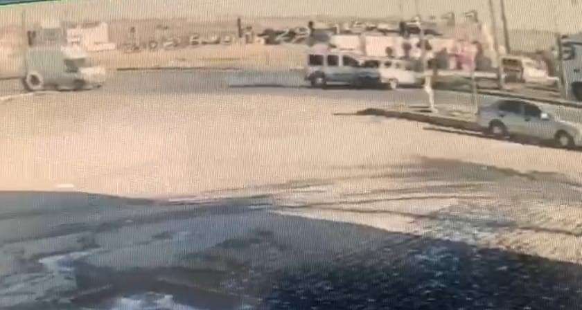 Gaziantep’te 2 aracın kavşakta çarpıştığı kaza kamerada: 14 yaralı