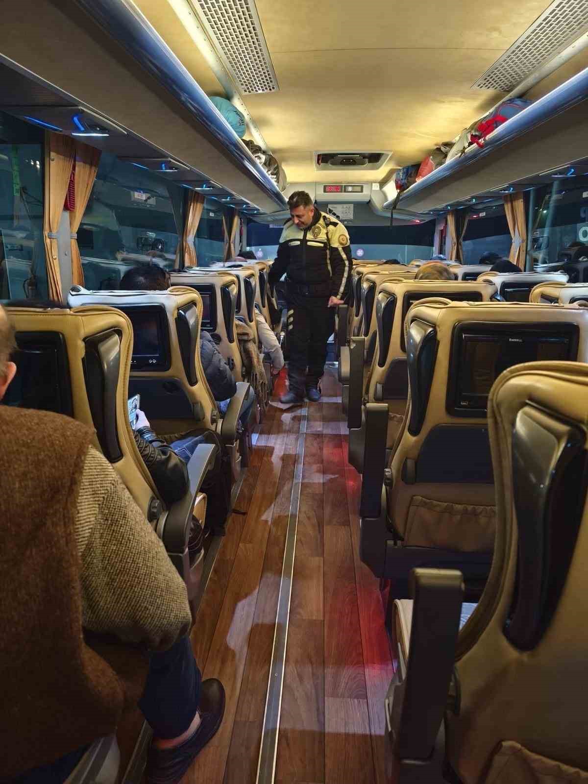 Otob&uuml;slerde emniyet kemeri denetimi

